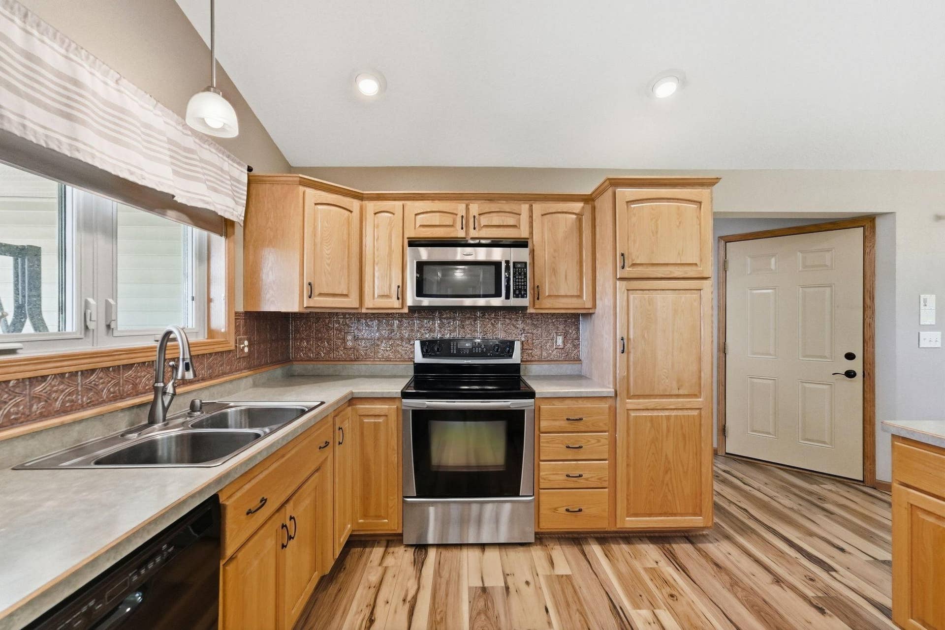 36-web-or-mls-DSC08085.jpg
