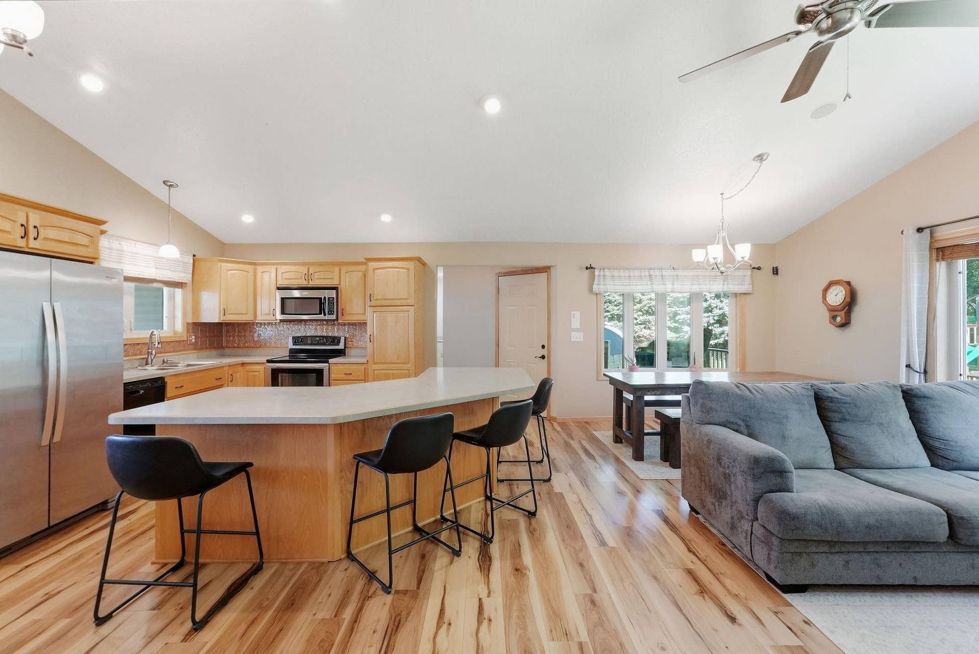 48-web-or-mls-DSC08145.jpg