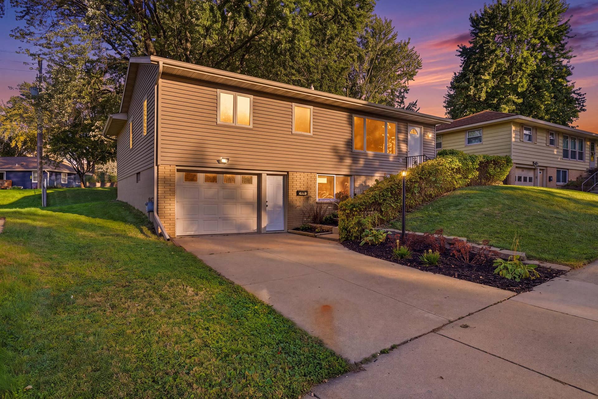 2642 11th Avenue NW, Rochester, MN 55901 HT8A0593_twilight_50531784.jpg