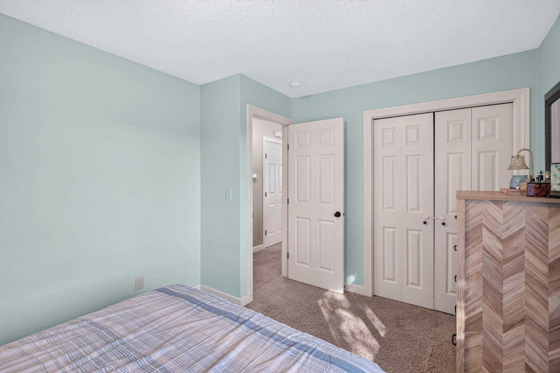 4189 Pleasant Street SE, Prior Lake, MN 55372 4189 Pleasant Street SE, Prior Lake, MN 55372