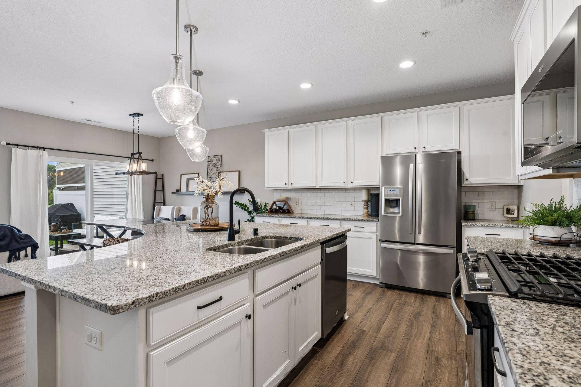18407 60th Avenue N, Plymouth, MN 55446