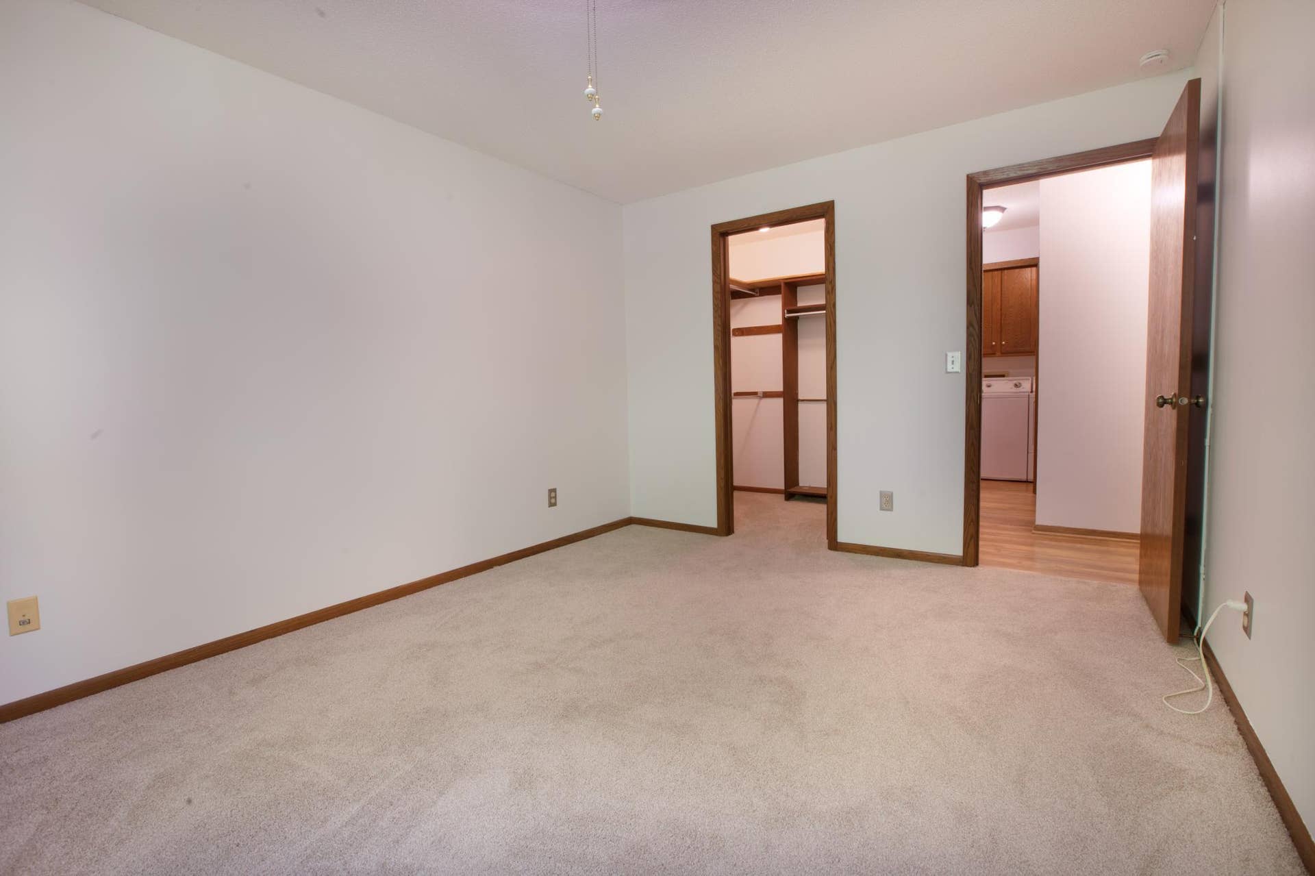 10-999 41st Ave.jpg