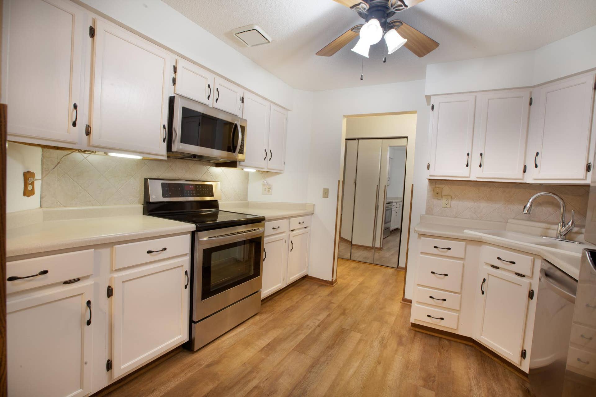 03-999 41st Ave.jpg