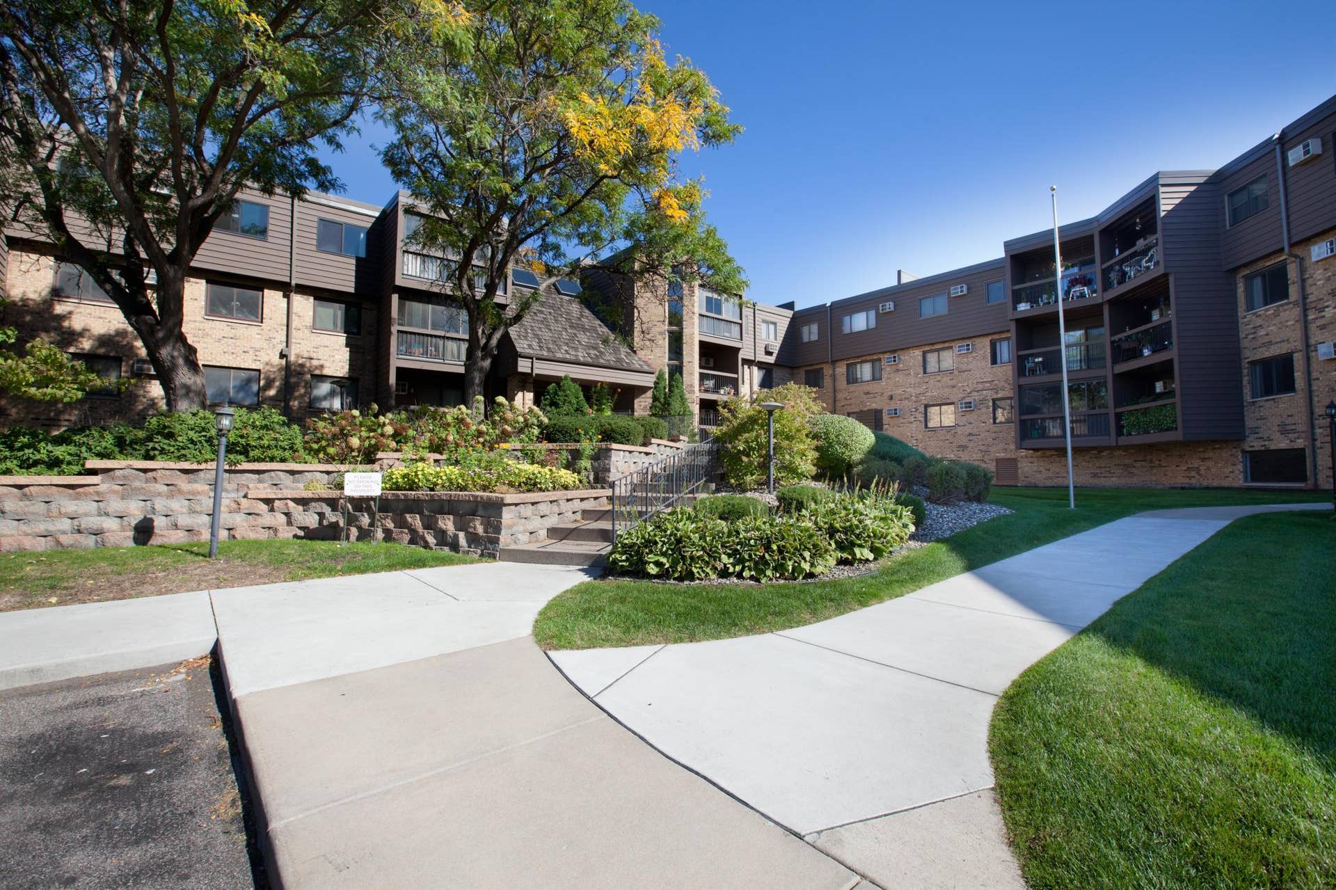 01-999 41st Ave.jpg