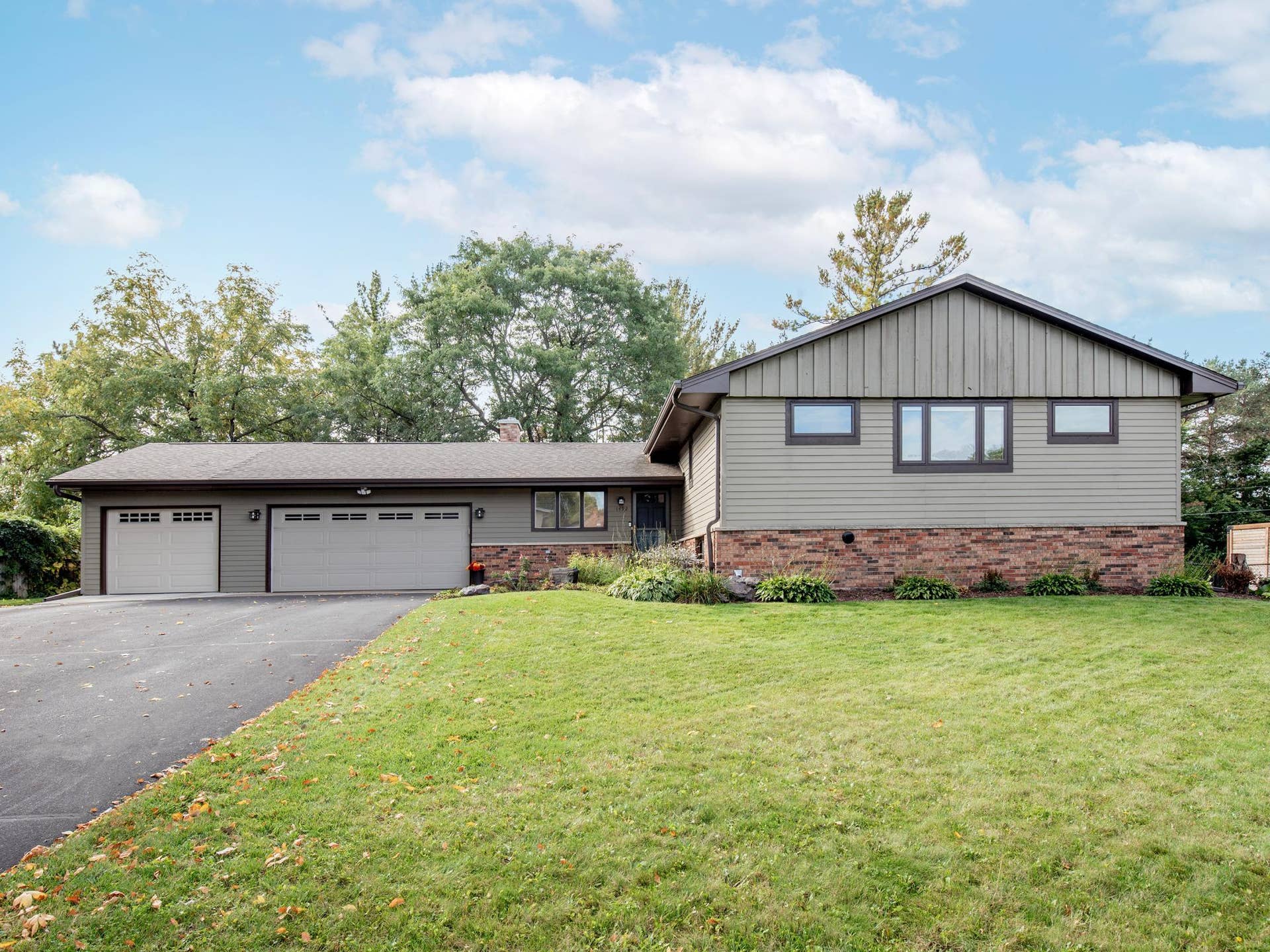 1492 Red Cedar Road, Eagan, MN 55121 Classic character with thoughtful updates in prime Eagan location.