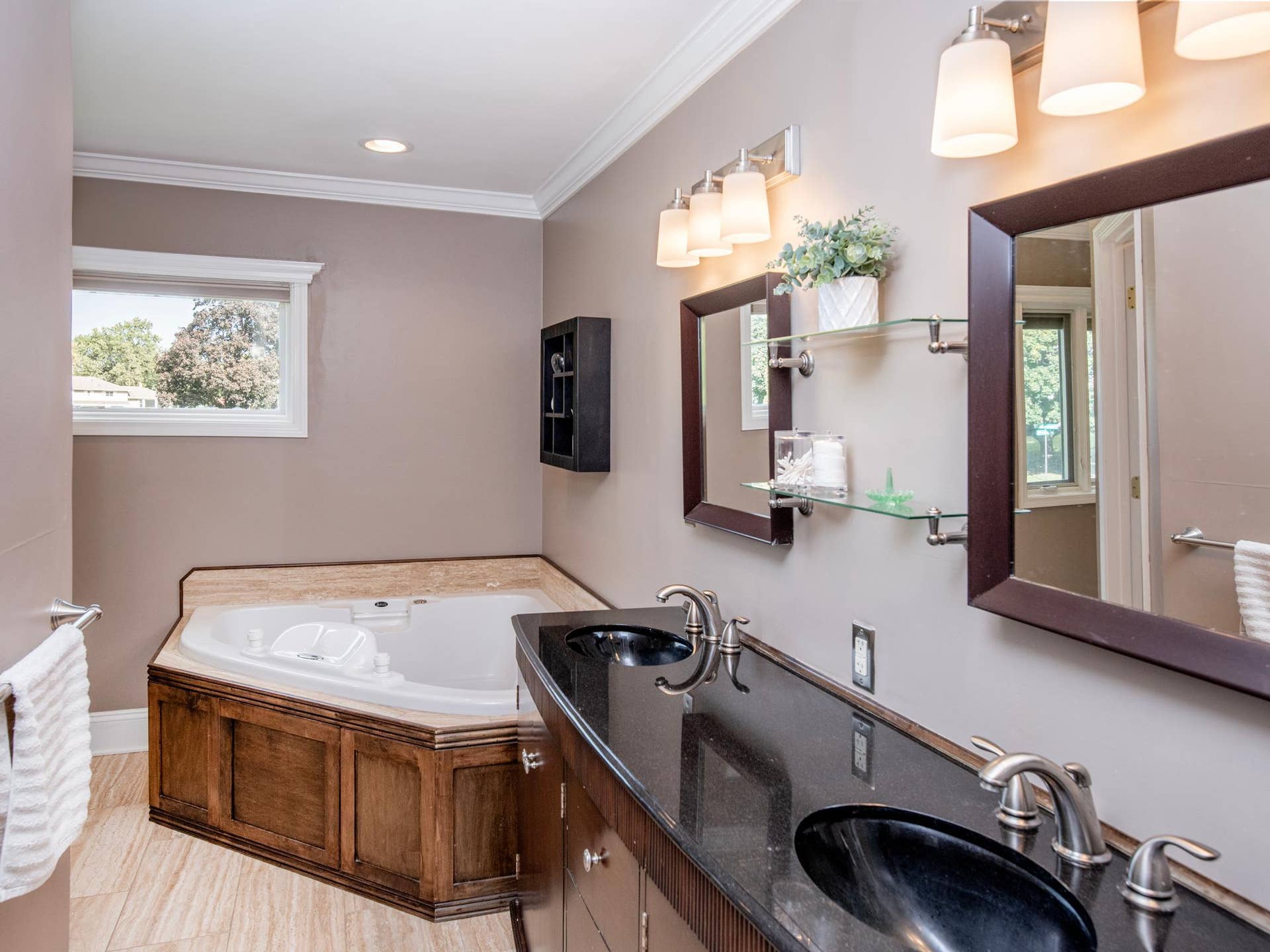 1492 Red Cedar Road, Eagan, MN 55121 Ensuite with dual sink vanity, soaking tub and walk-in shower.