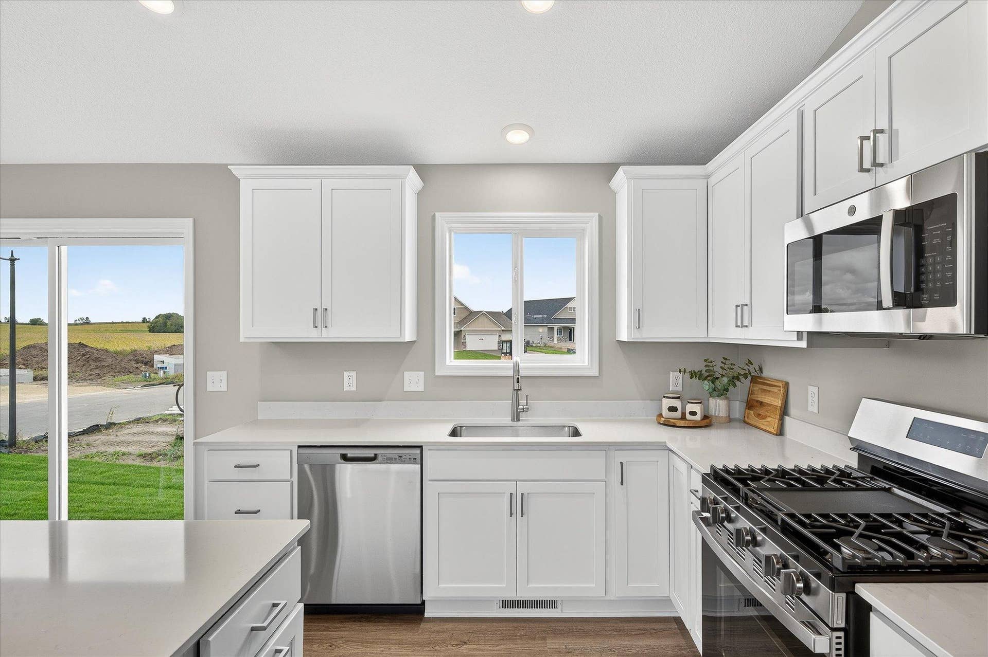 1756 Squirrel Way, New Richmond, WI 54017 Kitchen