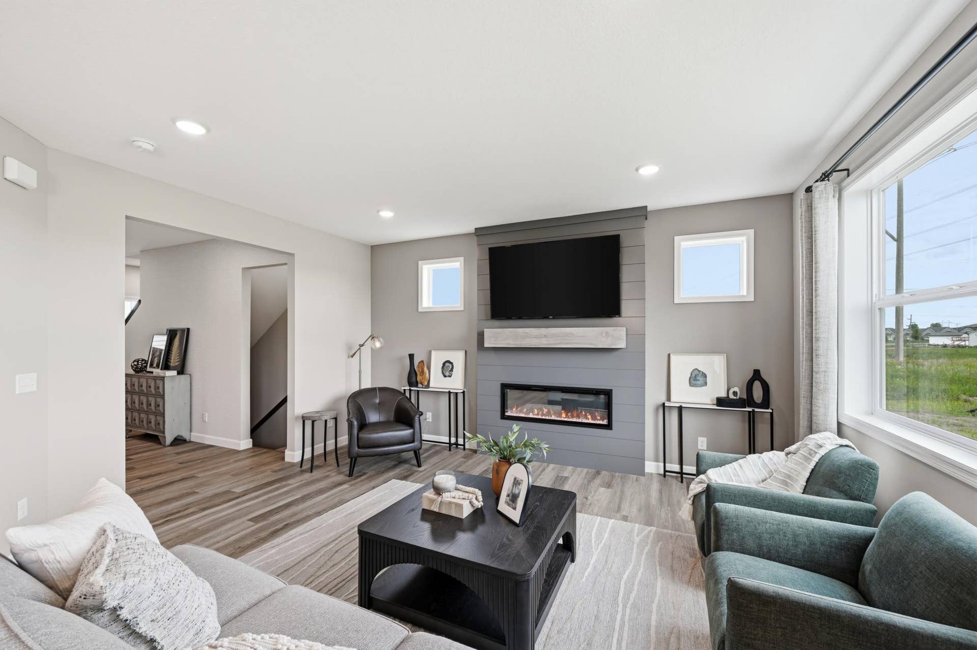 06-Living Room.jpg