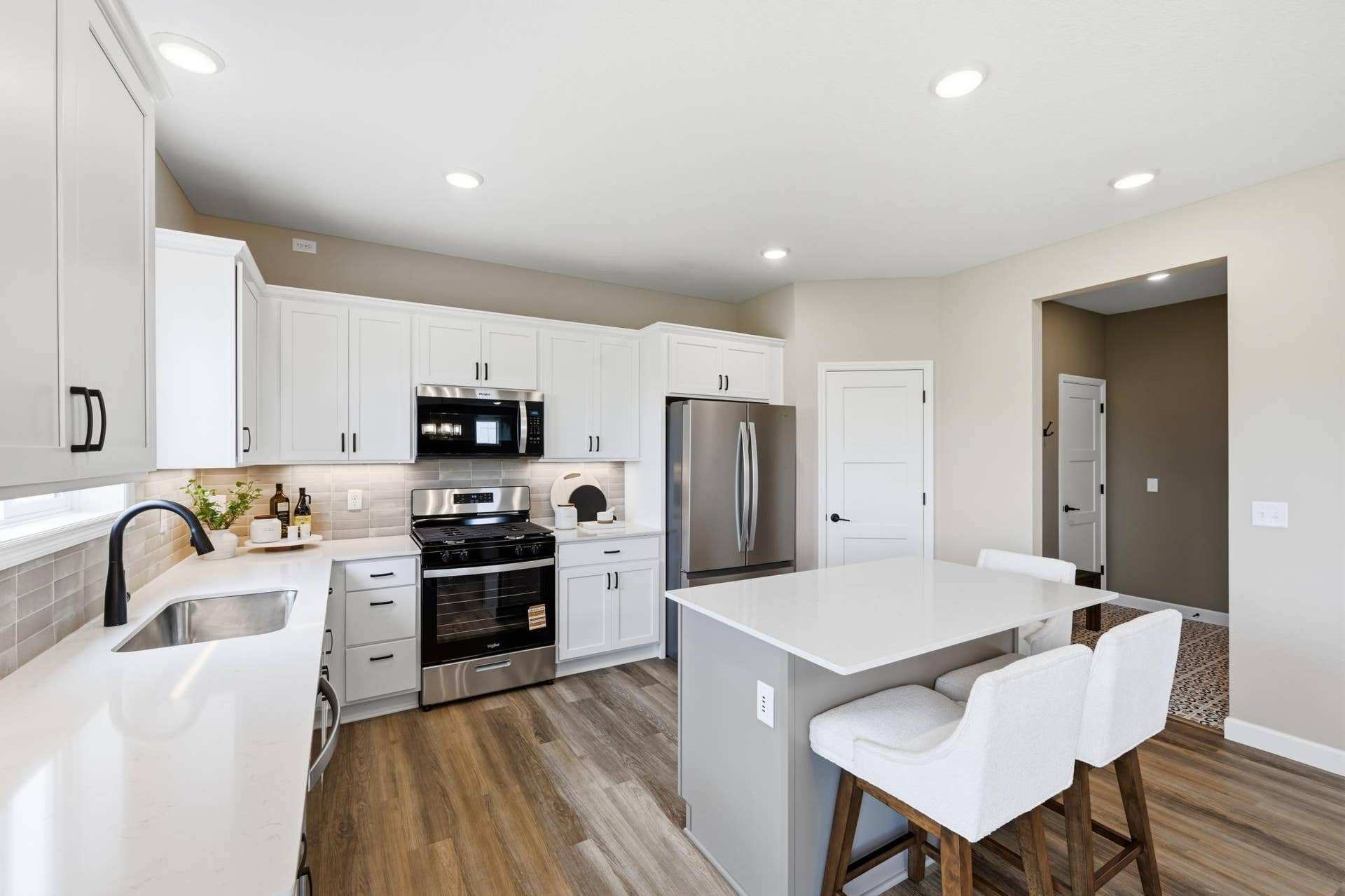 11-Kitchen.jpg