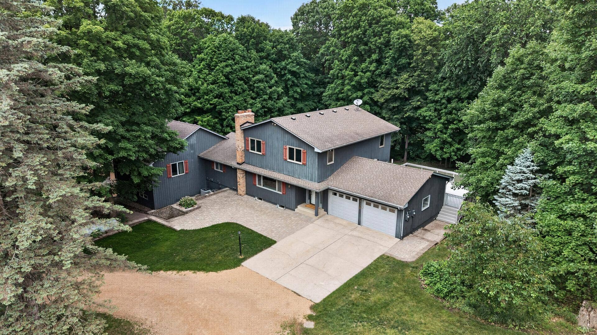 Welcome to 2135 County Road 24