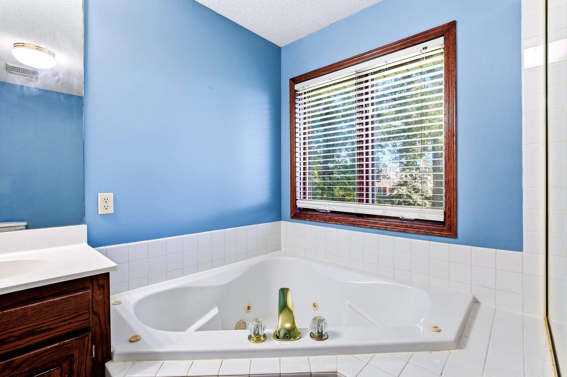5570 Wood Duck Court, Shoreview, MN 55126