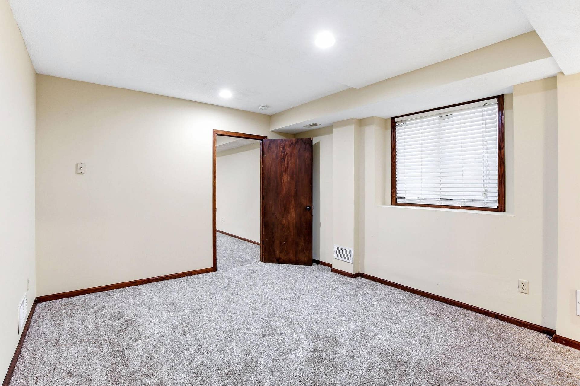 5570 Wood Duck Court, Shoreview, MN 55126