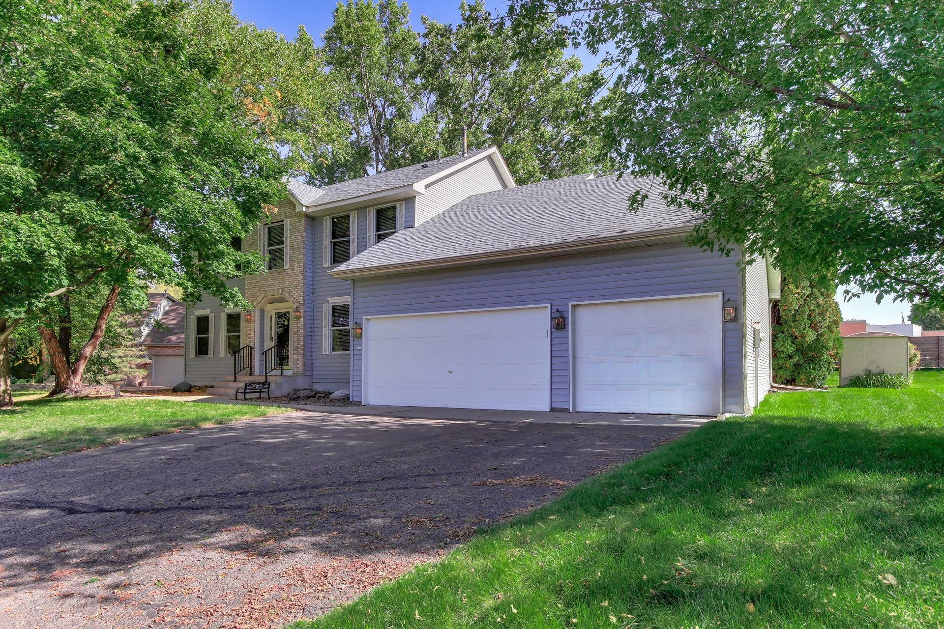 5570 Wood Duck Court, Shoreview, MN 55126