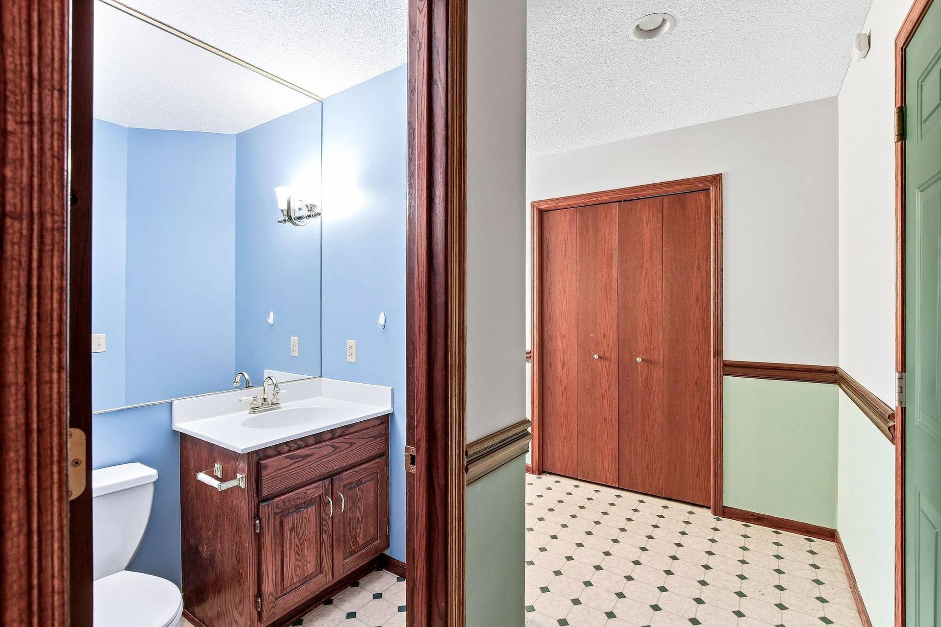 5570 Wood Duck Court, Shoreview, MN 55126