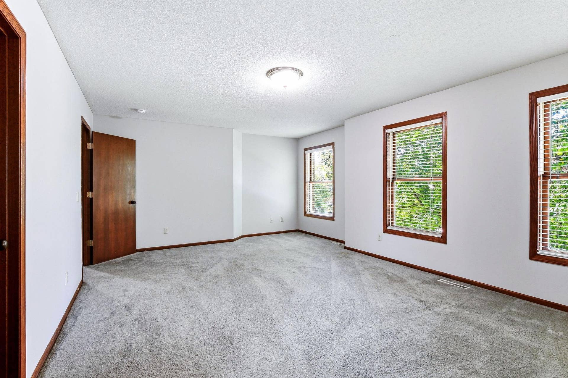 5570 Wood Duck Court, Shoreview, MN 55126