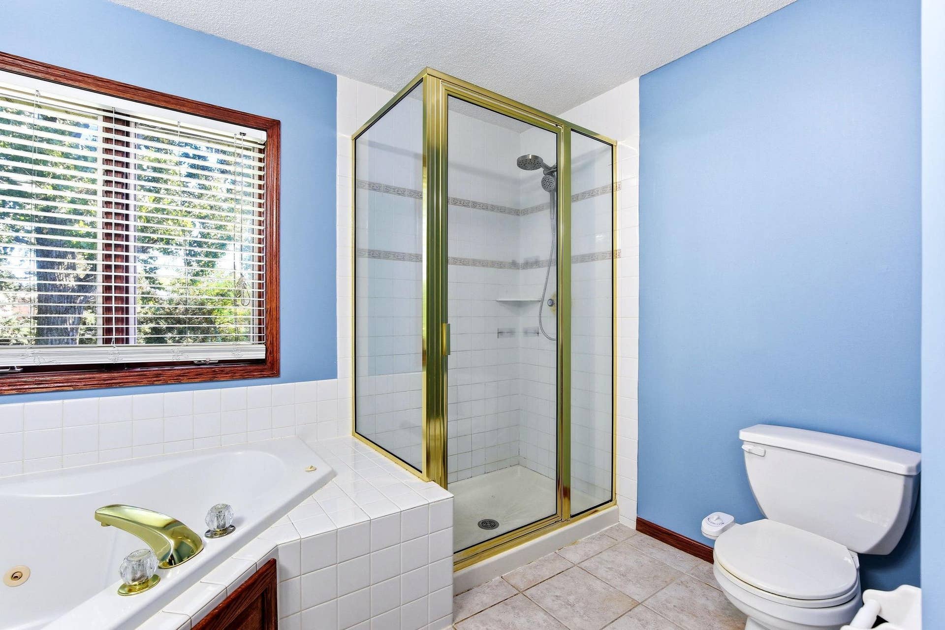 5570 Wood Duck Court, Shoreview, MN 55126