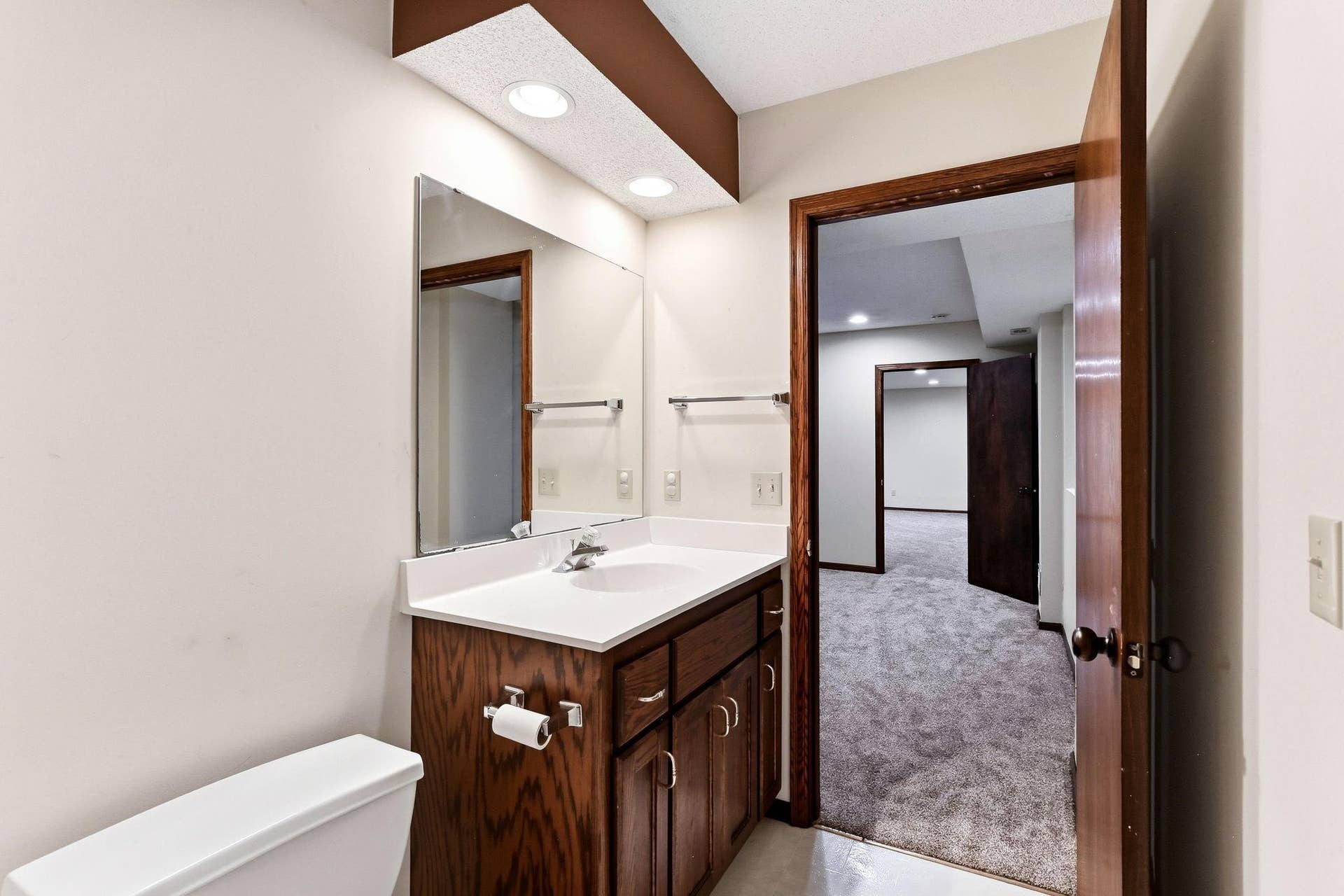 5570 Wood Duck Court, Shoreview, MN 55126