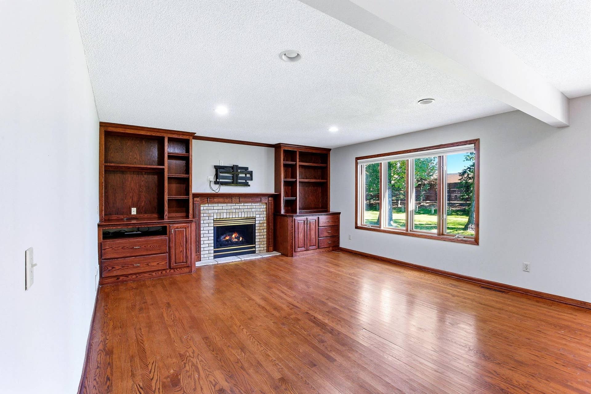 5570 Wood Duck Court, Shoreview, MN 55126