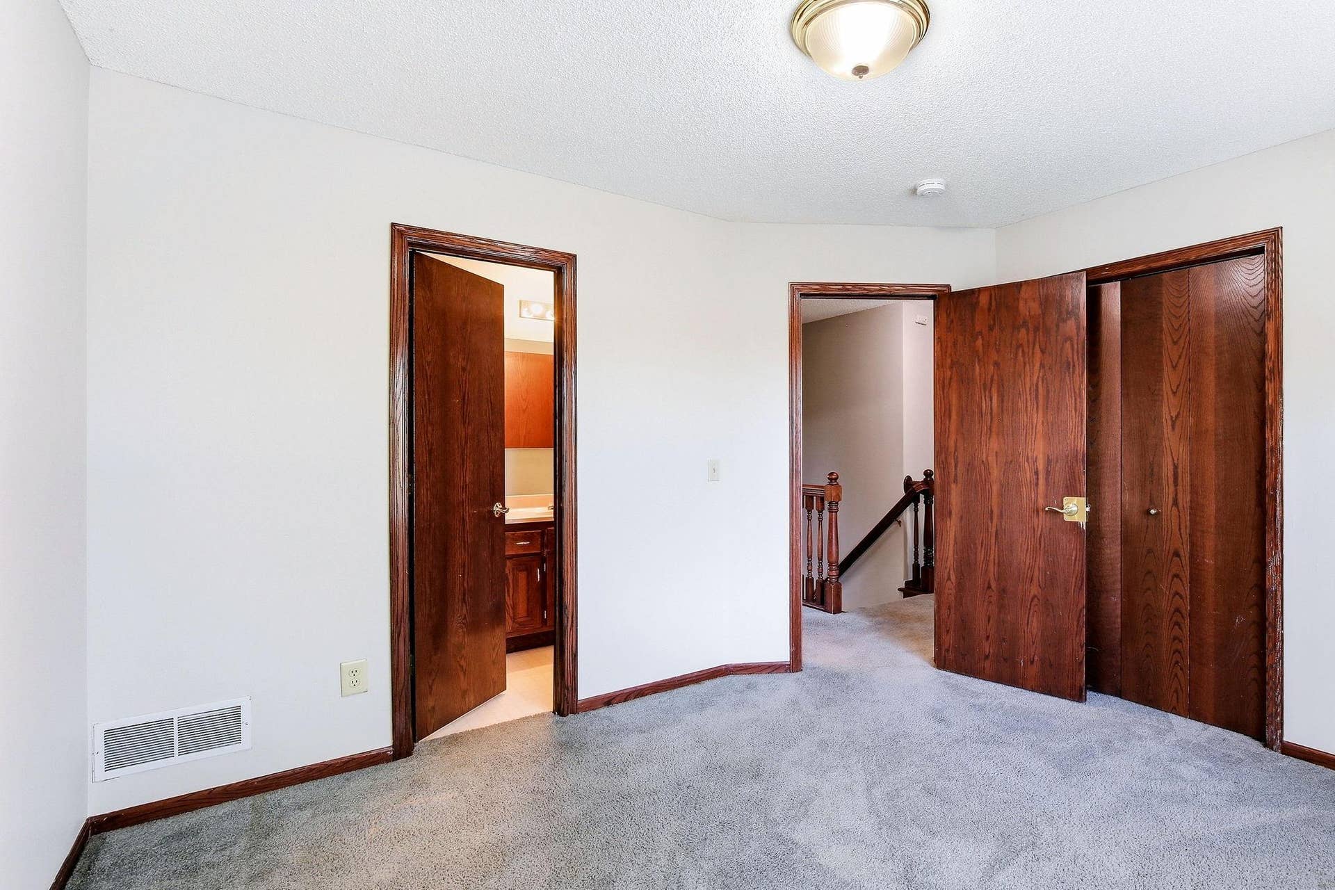 5570 Wood Duck Court, Shoreview, MN 55126