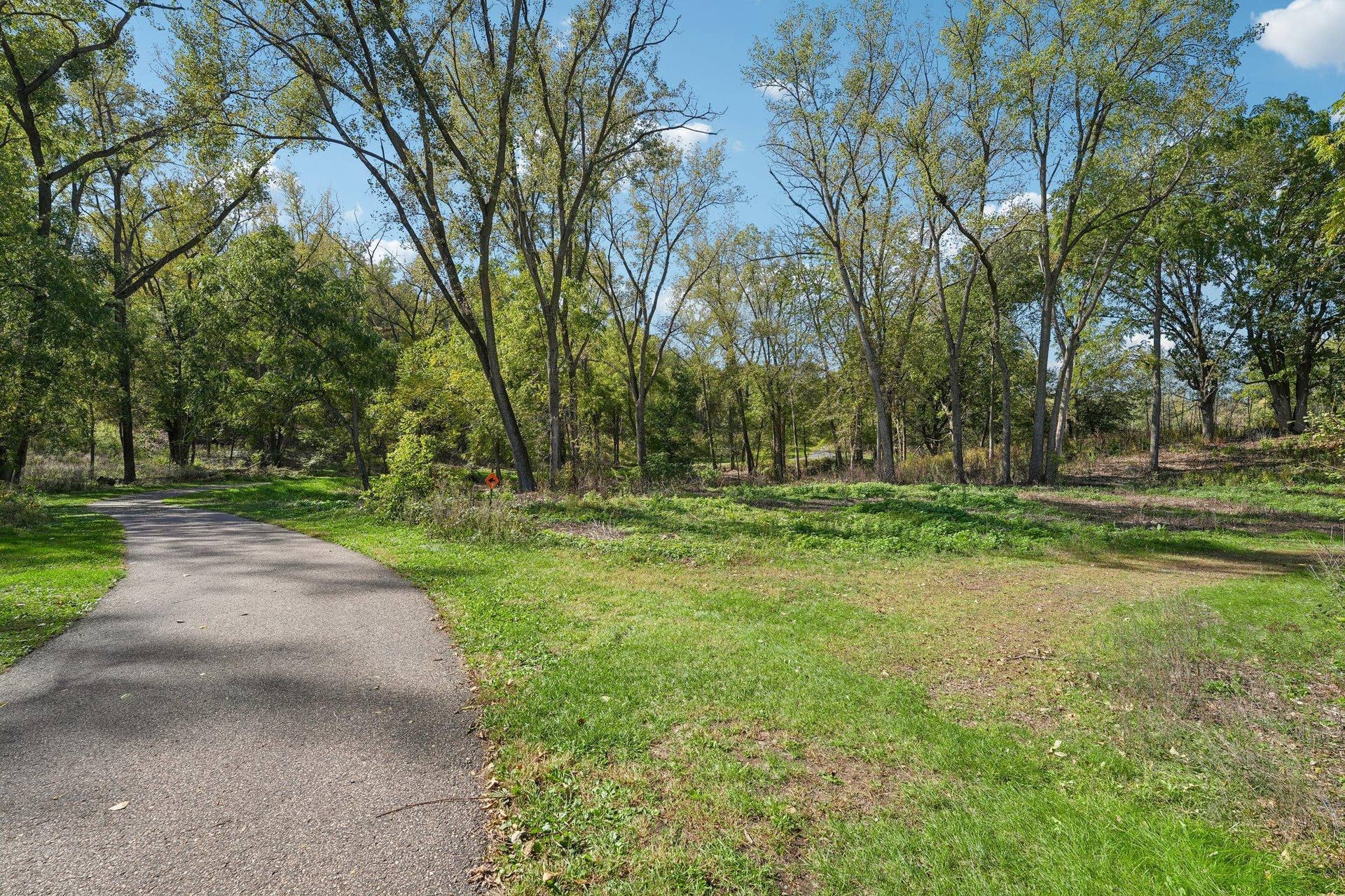 585 9th Street N, Bayport, MN 55003 585 9th Street N, Bayport, MN 55003