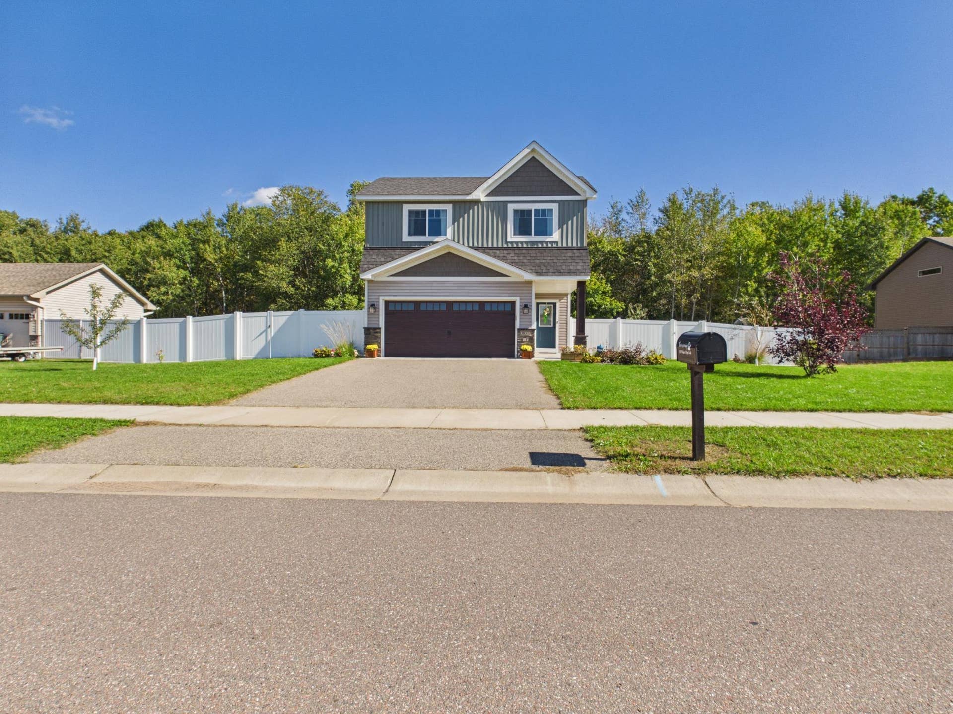 38377 Hunters Ridge Trail, North Branch, MN 55056 38377 Hunters Ridge Trail, North Branch, MN 55056
