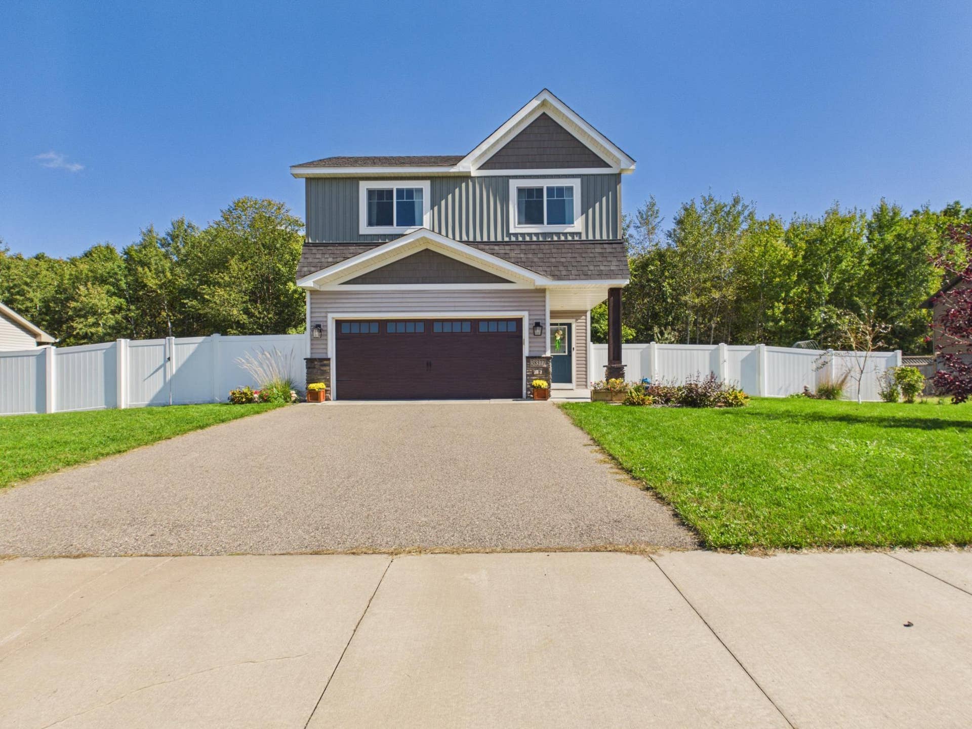 38377 Hunters Ridge Trail, North Branch, MN 55056 38377 Hunters Ridge Trail, North Branch, MN 55056
