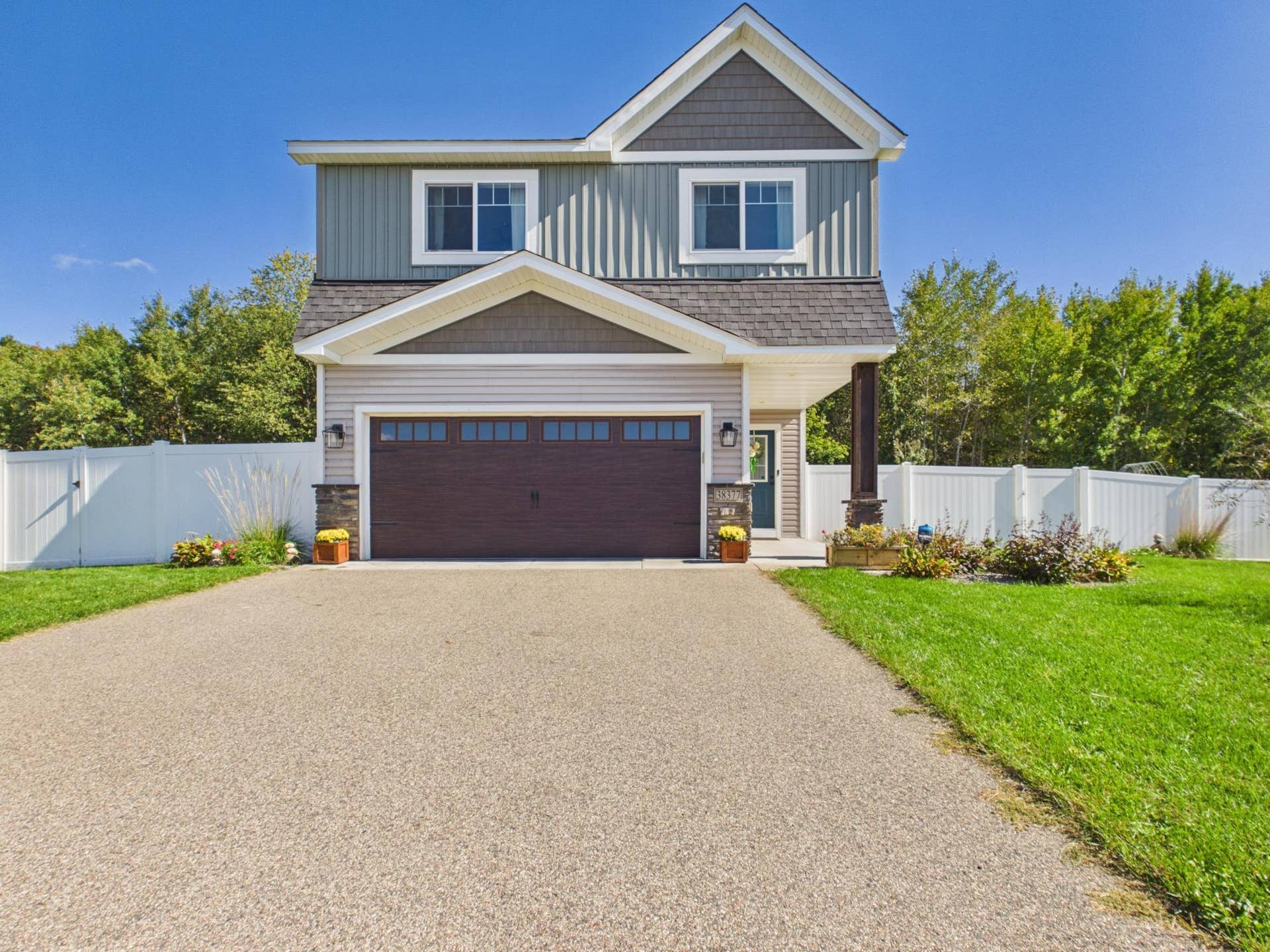 38377 Hunters Ridge Trail, North Branch, MN 55056 38377 Hunters Ridge Trail, North Branch, MN 55056