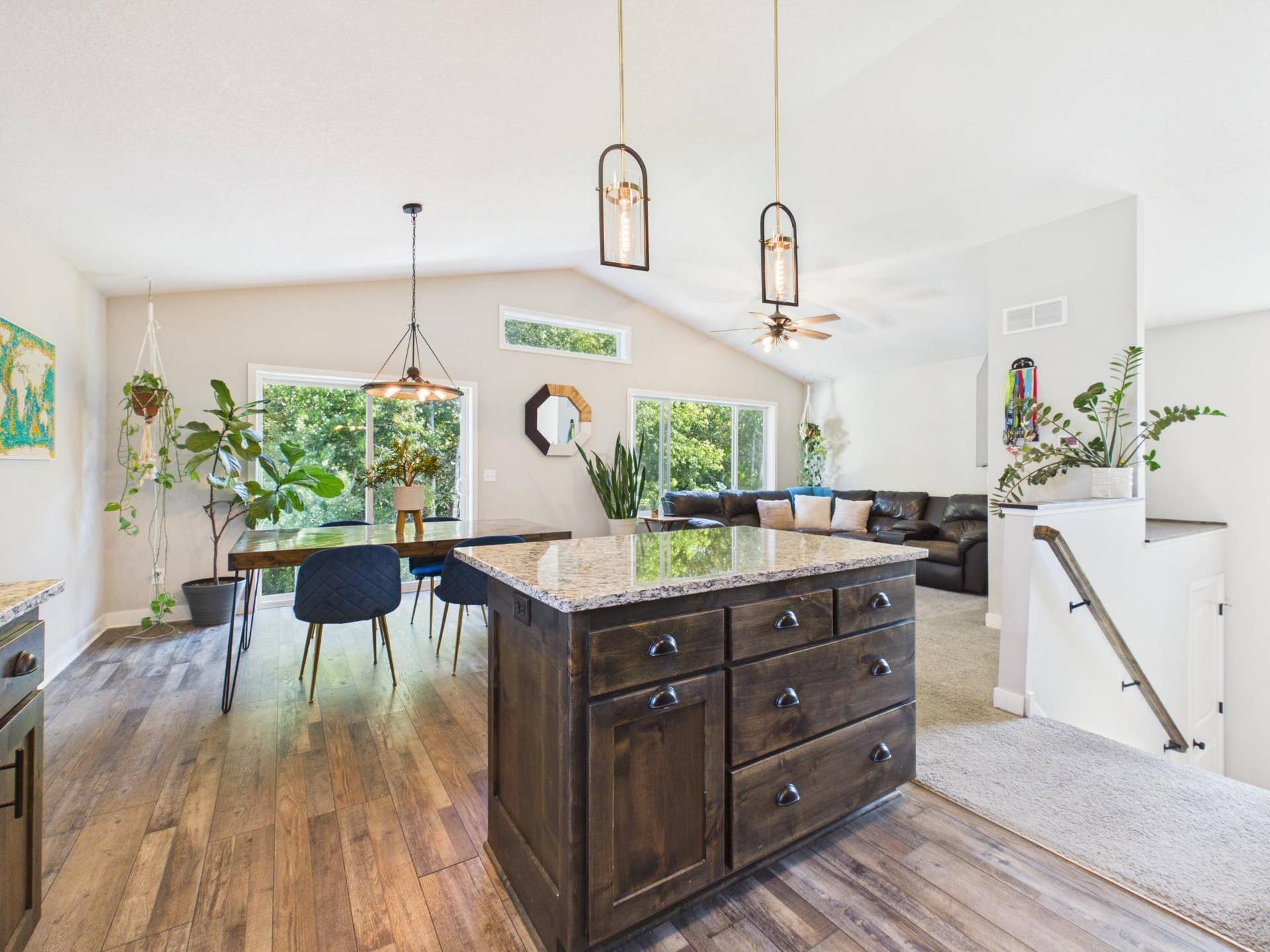 38377 Hunters Ridge Trail, North Branch, MN 55056 Open floorplan