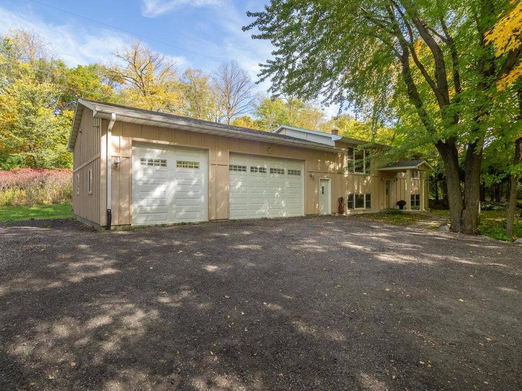 7080 Highway 12, #U, Independence, MN 55359 002-033-Garage-1024x768.jpg