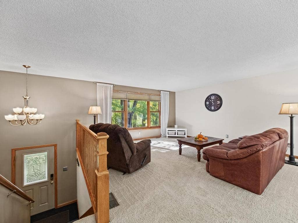 7080 Highway 12, #U, Independence, MN 55359 011-010-Living Room-1024x768.jpg