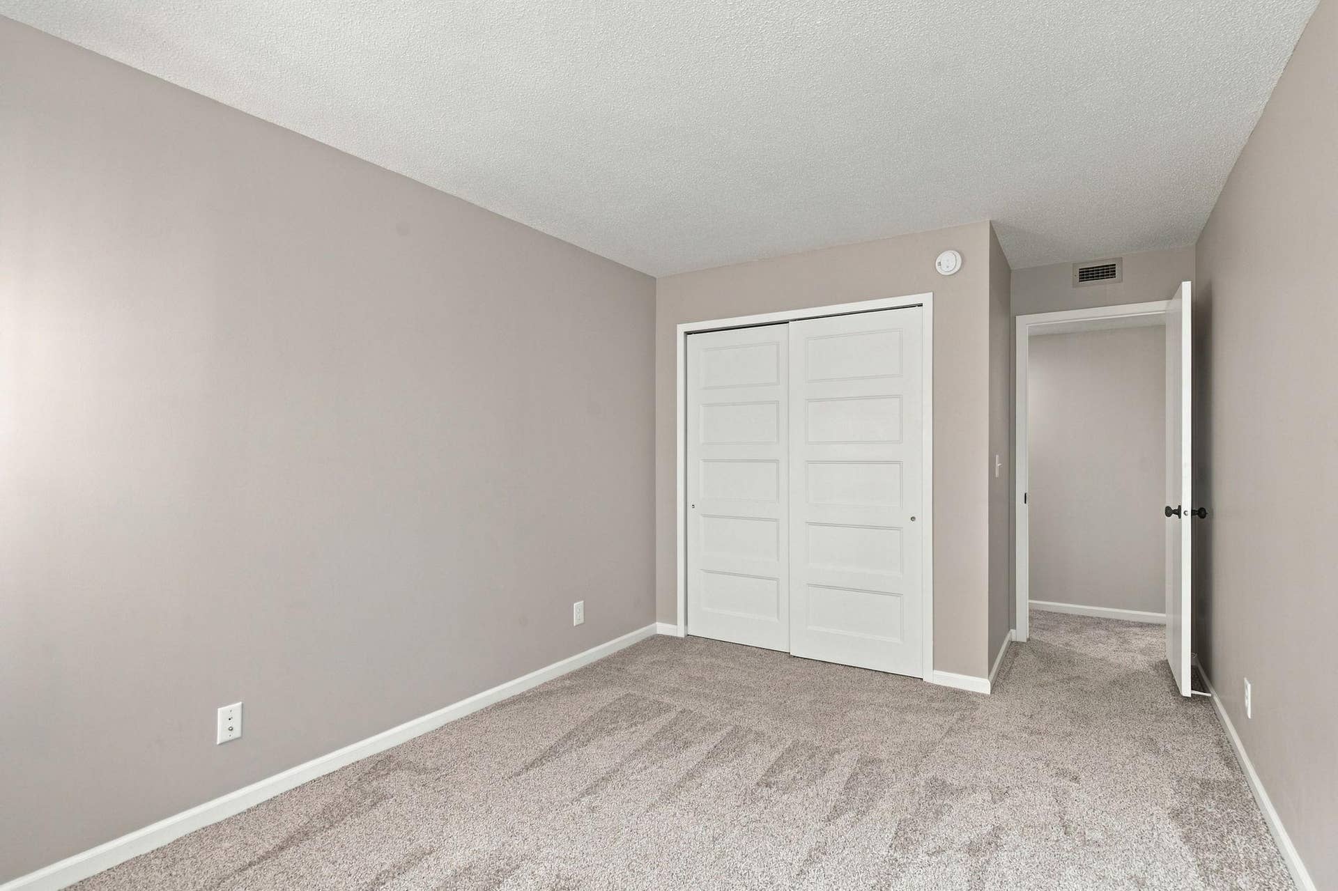 132 Demont Avenue E, #238, Little Canada, MN 55117
