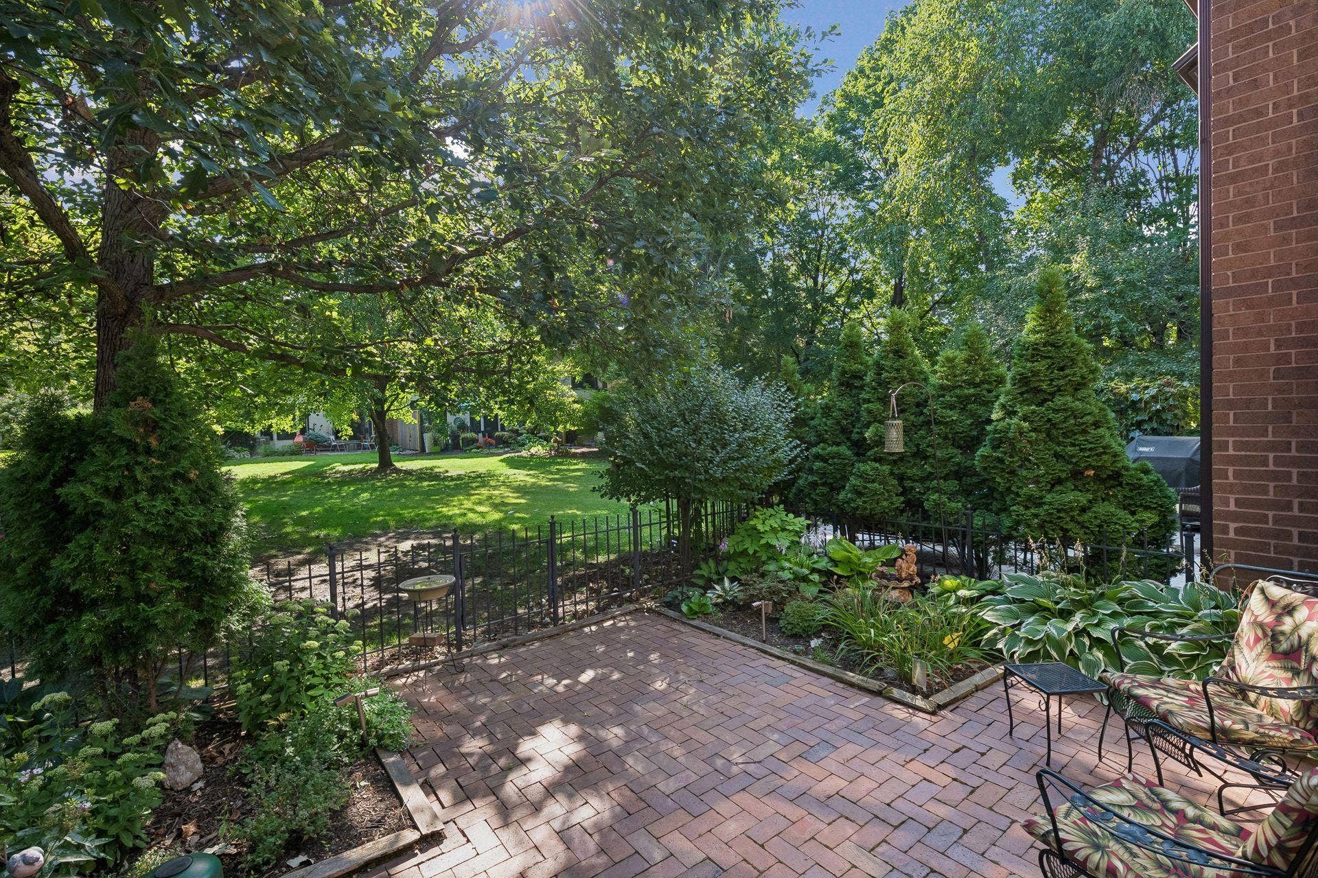 The townhome lives like a single family home with great yard space to enjoy. Beautiful low maintenance perennials allow you to personalize the patio area as you wish. Fully fenced in case you have a dog!