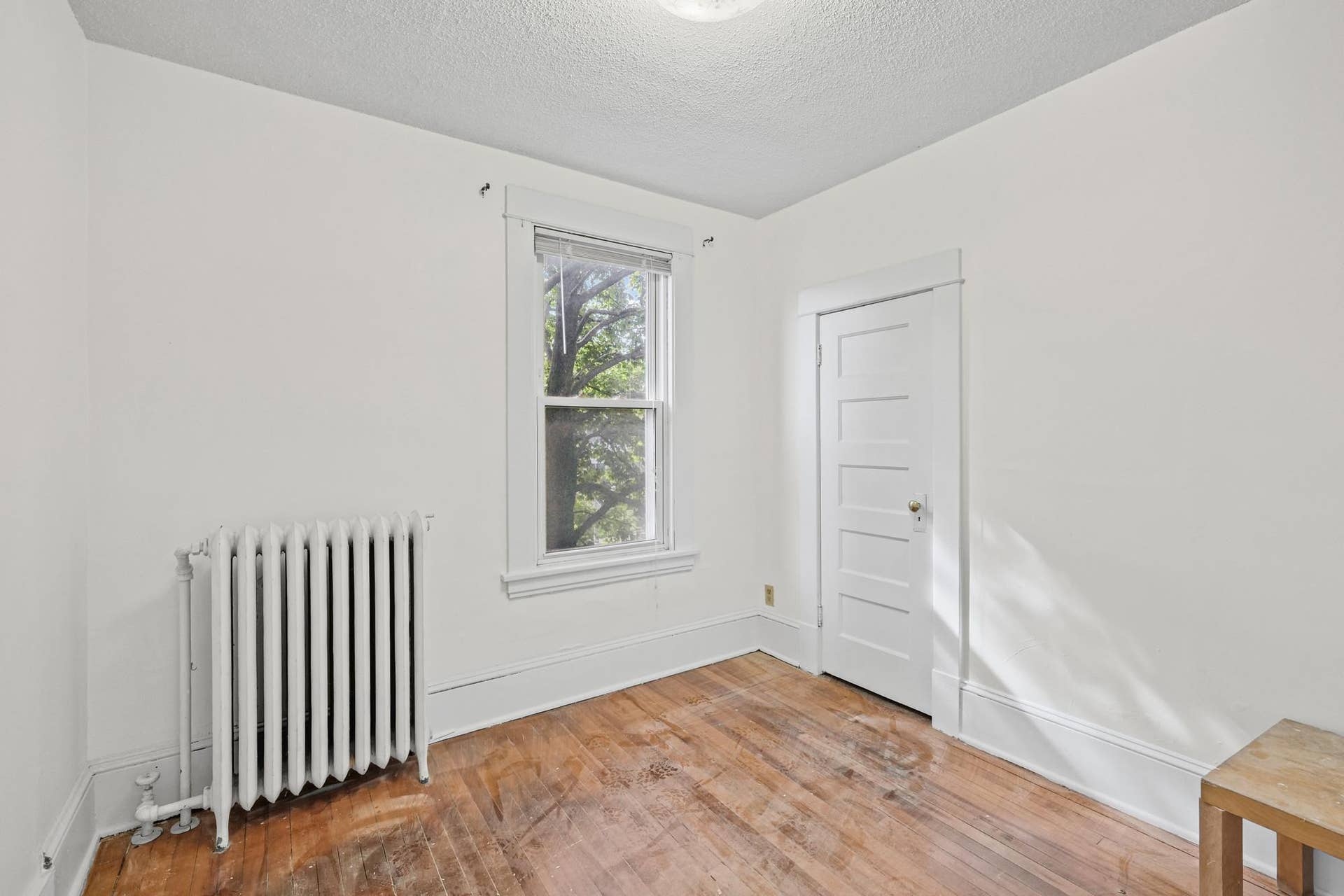 1227 Thomas Avenue, 93, Saint Paul, MN 55104 1227 Thomas Avenue, 93, Saint Paul, MN 55104