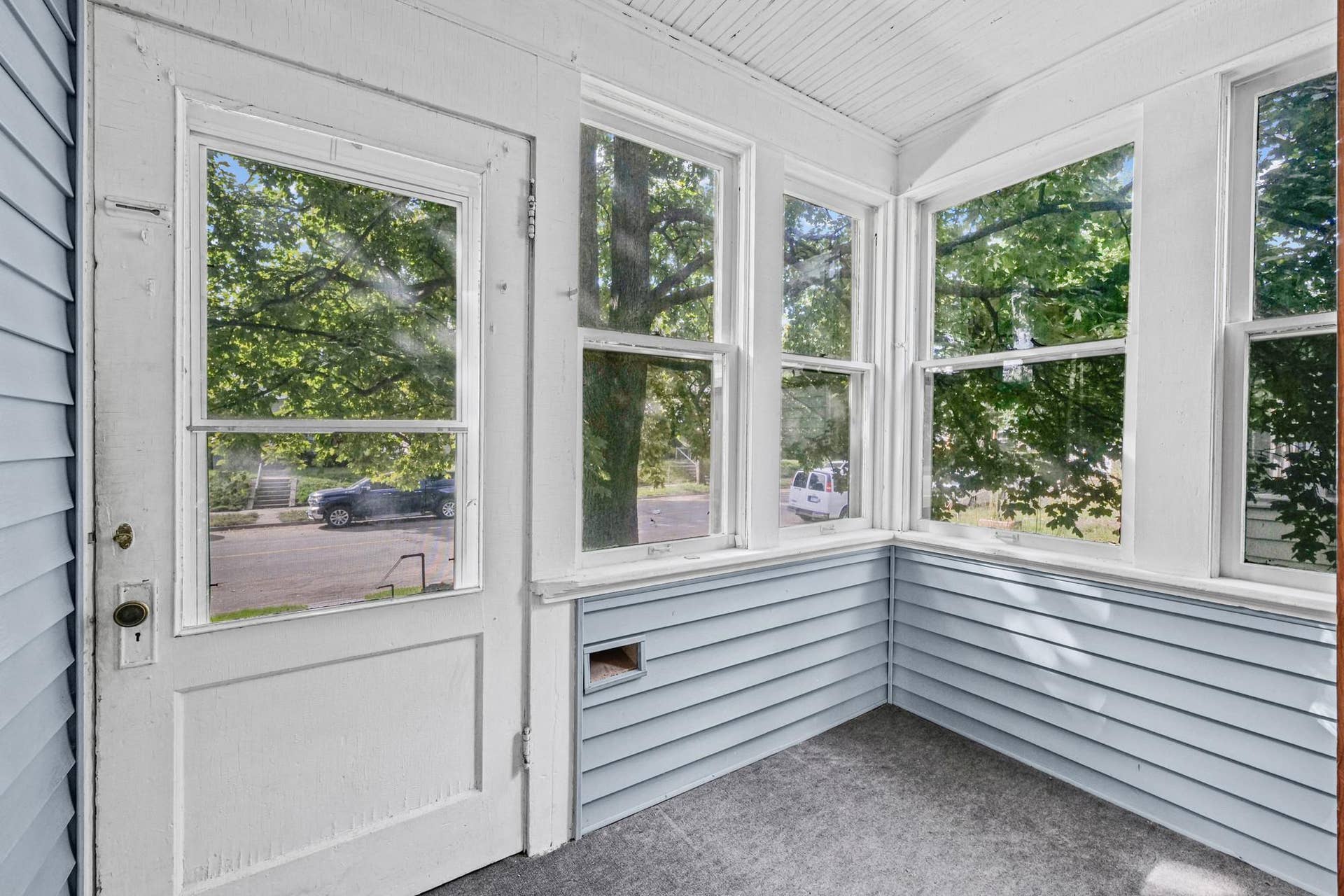1227 Thomas Avenue, 93, Saint Paul, MN 55104 1227 Thomas Avenue, 93, Saint Paul, MN 55104
