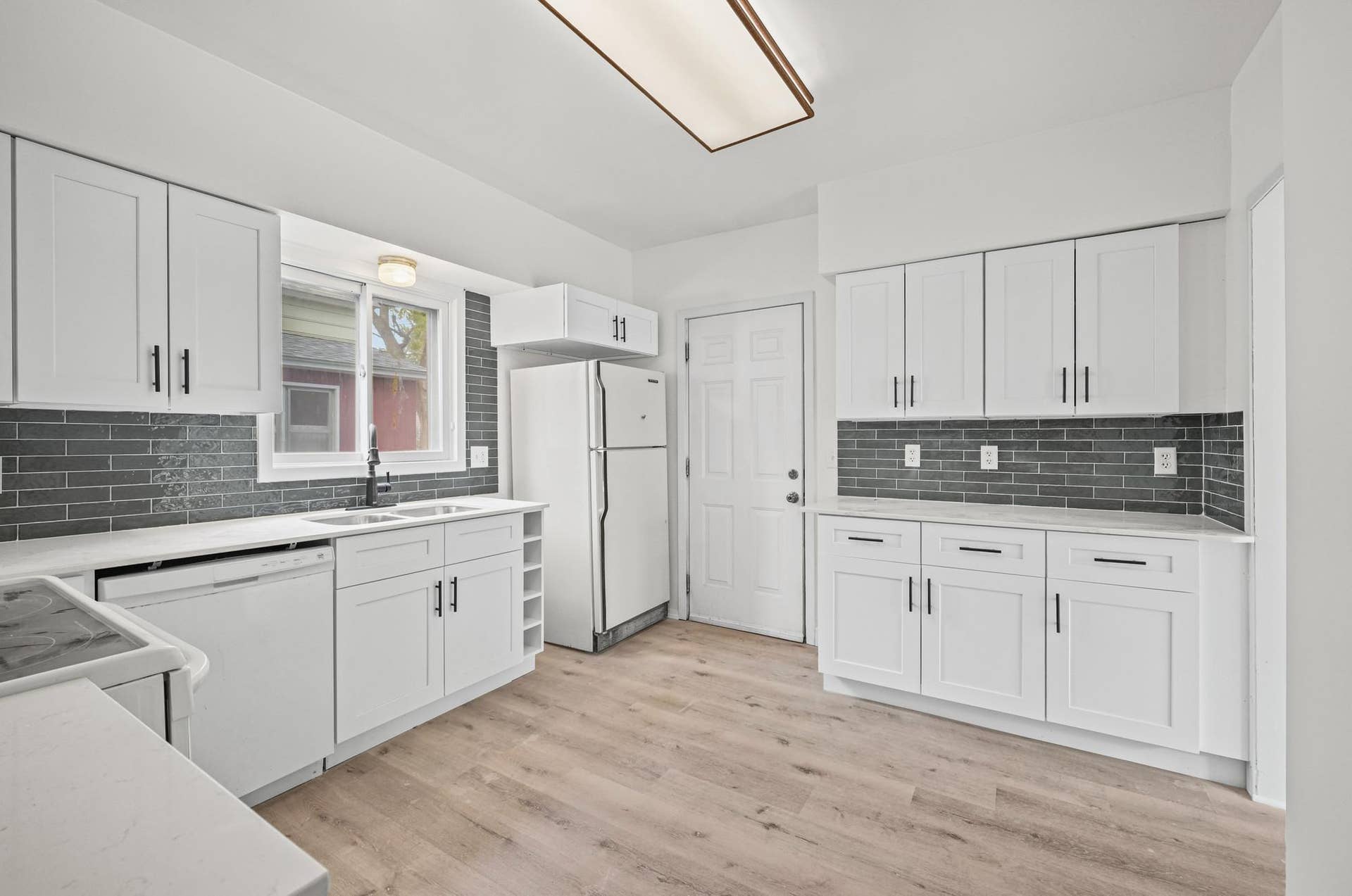 1227 Thomas Avenue, 93, Saint Paul, MN 55104 1227 Thomas Avenue, 93, Saint Paul, MN 55104