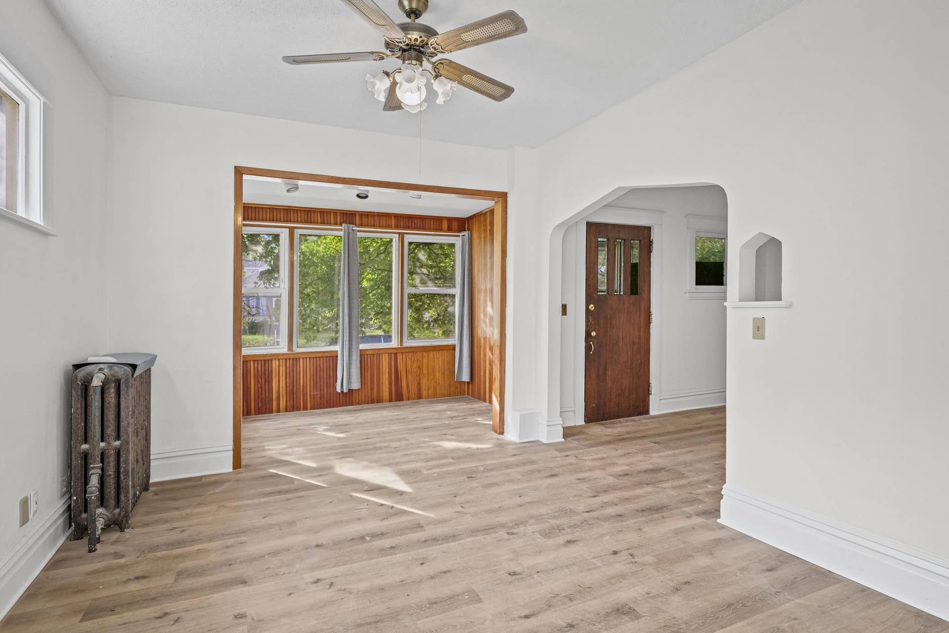 1227 Thomas Avenue, 93, Saint Paul, MN 55104 1227 Thomas Avenue, 93, Saint Paul, MN 55104