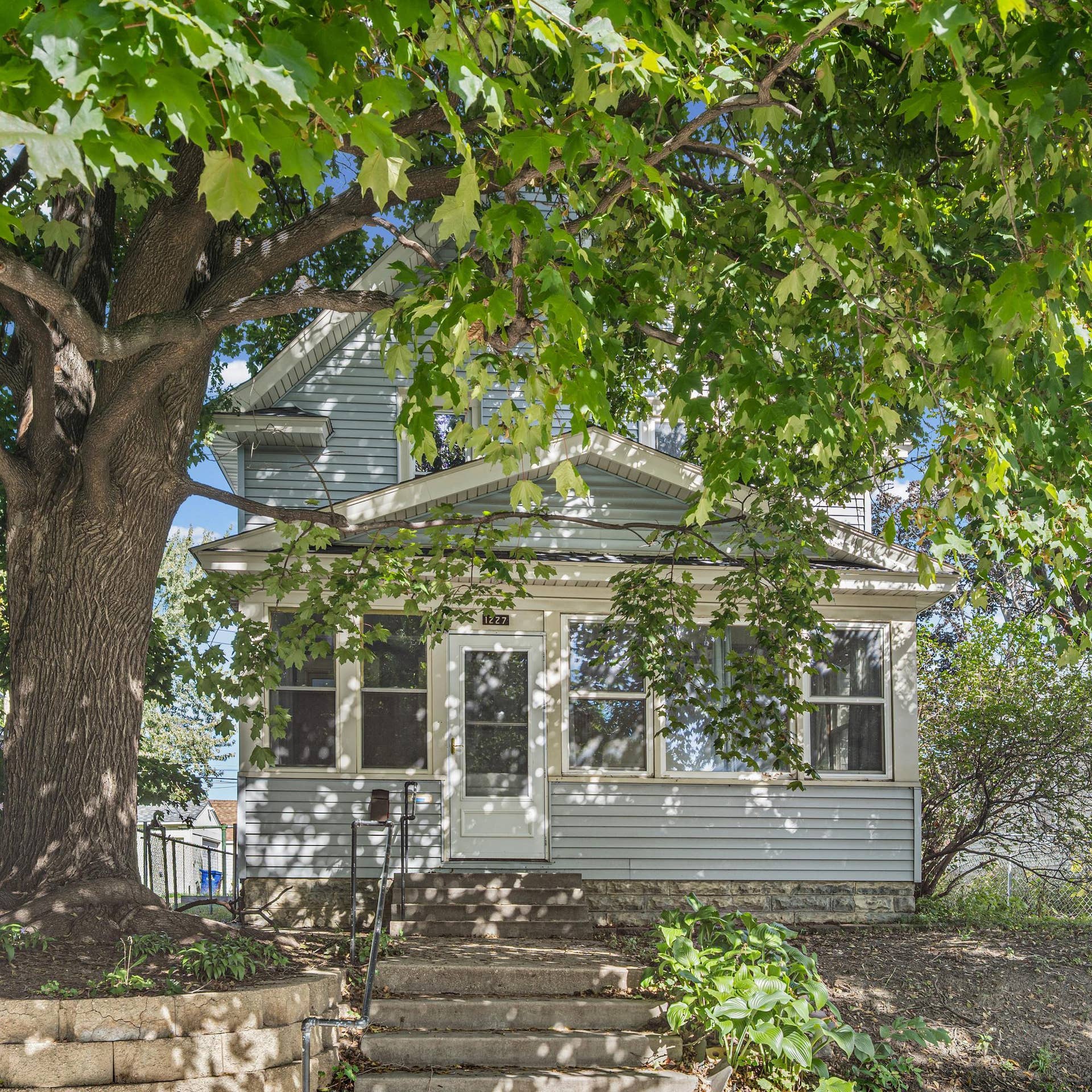 1227 Thomas Avenue, 93, Saint Paul, MN 55104 1227 Thomas Avenue, 93, Saint Paul, MN 55104