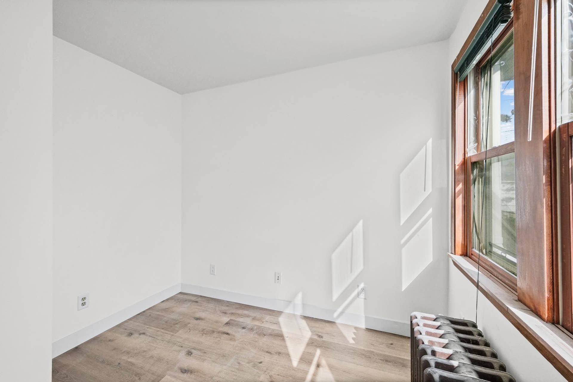 1227 Thomas Avenue, 93, Saint Paul, MN 55104 1227 Thomas Avenue, 93, Saint Paul, MN 55104