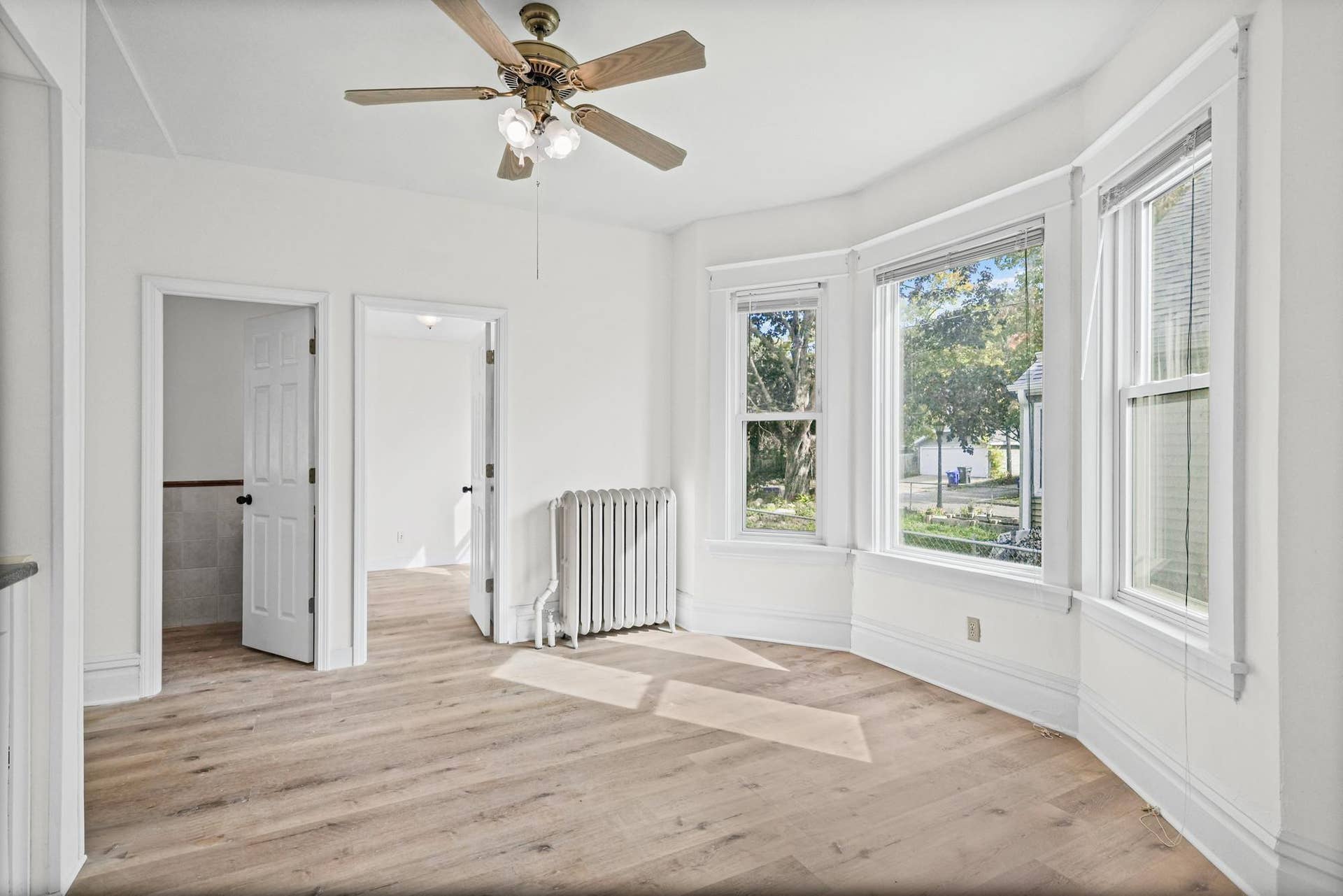 1227 Thomas Avenue, 93, Saint Paul, MN 55104 1227 Thomas Avenue, 93, Saint Paul, MN 55104