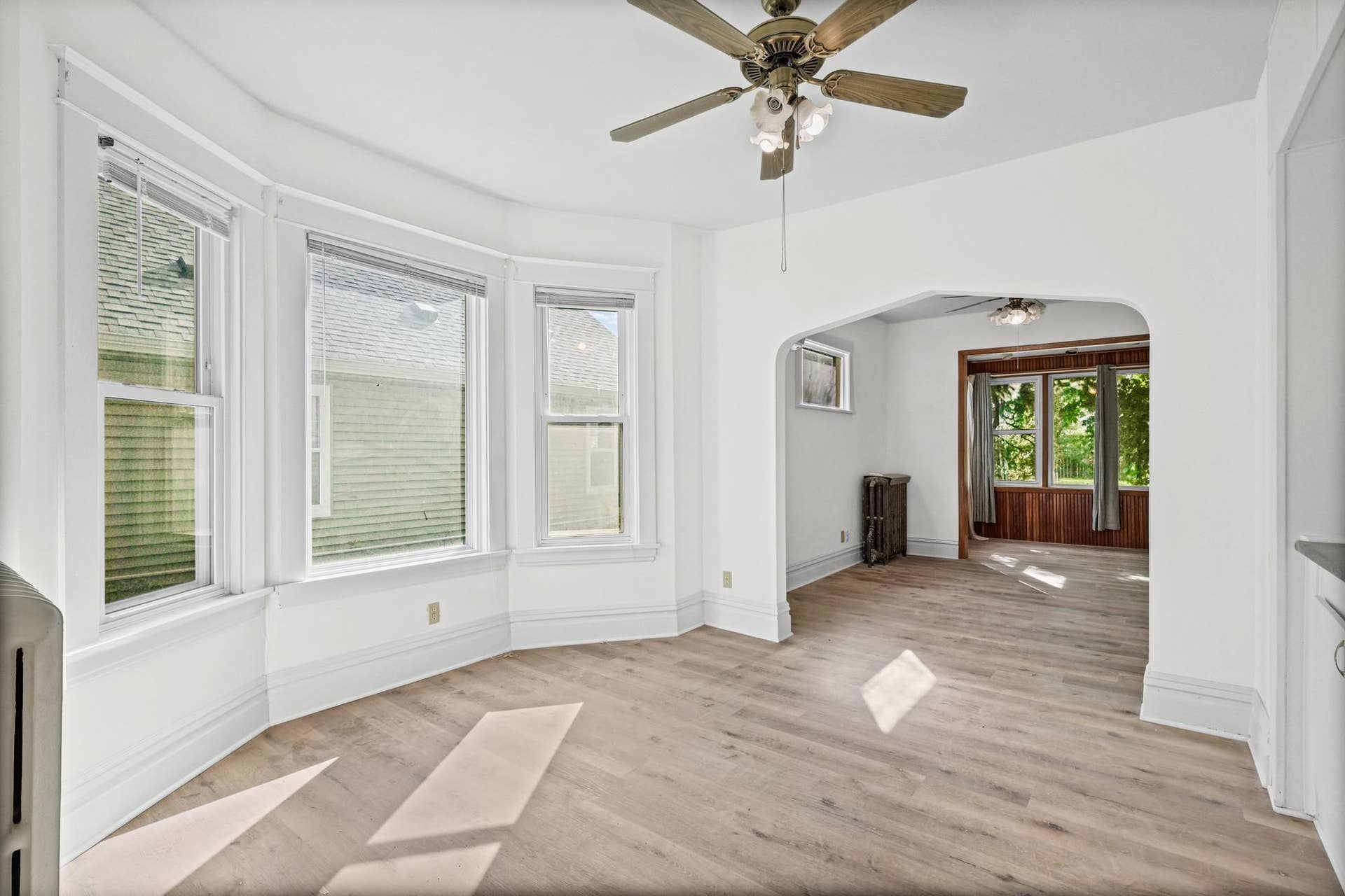 1227 Thomas Avenue, 93, Saint Paul, MN 55104 1227 Thomas Avenue, 93, Saint Paul, MN 55104