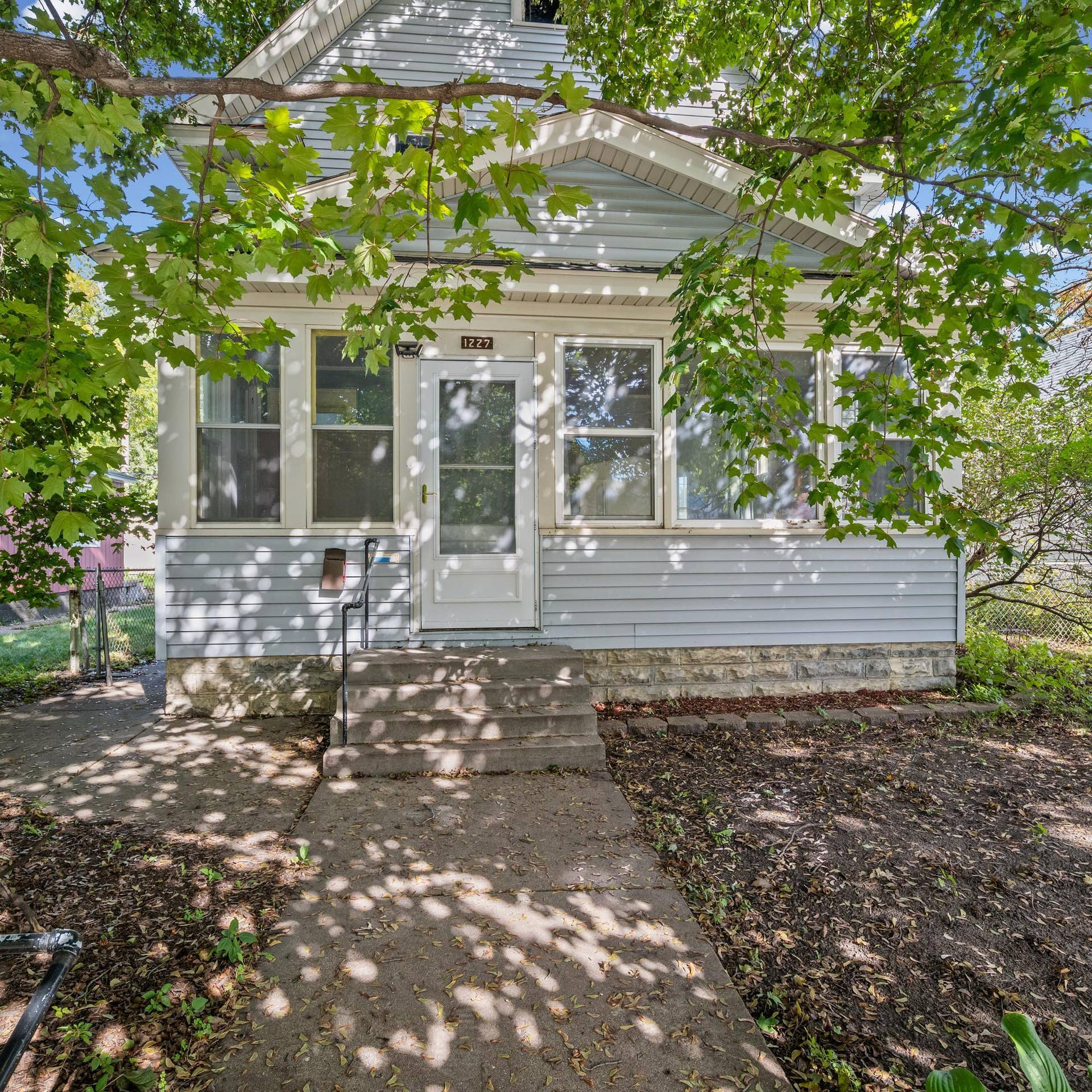1227 Thomas Avenue, 93, Saint Paul, MN 55104 1227 Thomas Avenue, 93, Saint Paul, MN 55104