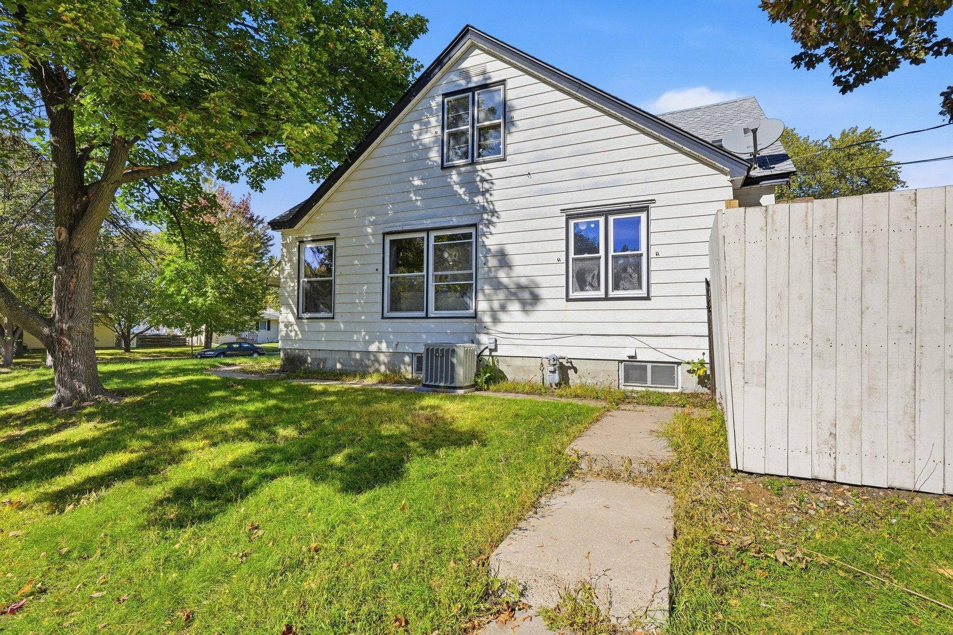 1255 6th Avenue S, South Saint Paul, MN 55075 004_1255_6th_ave_s_37_946.jpg
