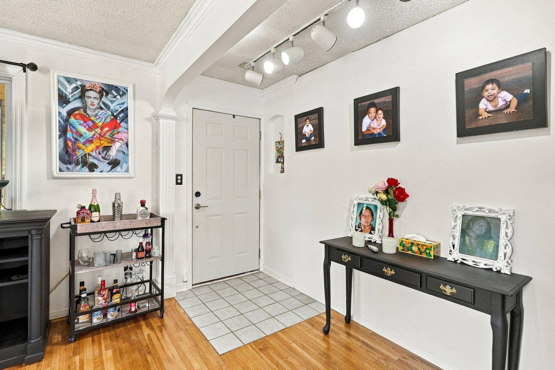 1255 6th Avenue S, South Saint Paul, MN 55075 013_1255_6th_ave_s_32_443.jpg