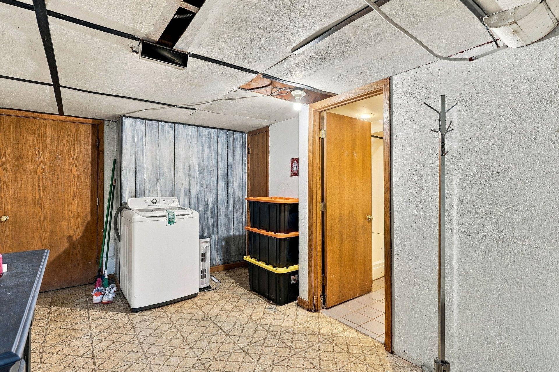 1255 6th Avenue S, South Saint Paul, MN 55075 033_1255_6th_ave_s_18_51.jpg