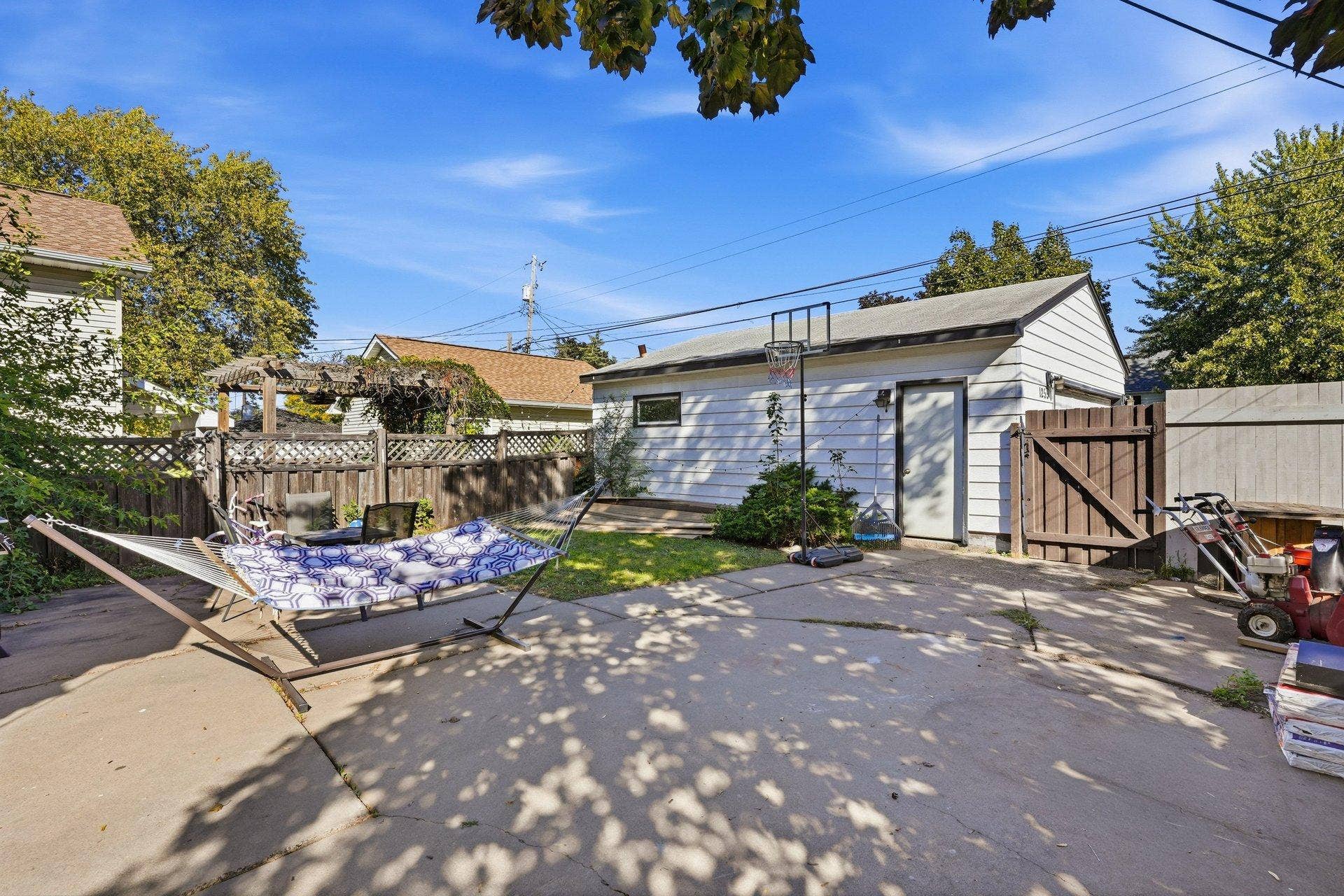 1255 6th Avenue S, South Saint Paul, MN 55075 005_1255_6th_ave_s_36_61.jpg