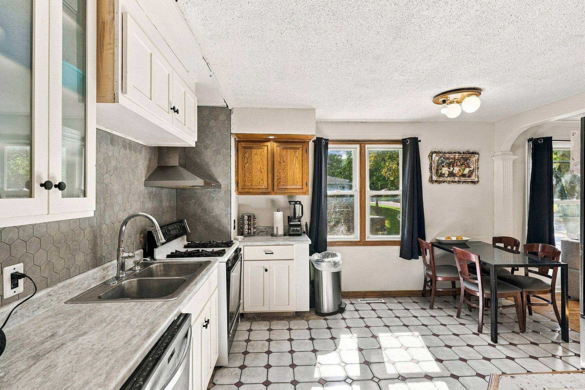1255 6th Avenue S, South Saint Paul, MN 55075 017_1255_6th_ave_s_28_321.jpg