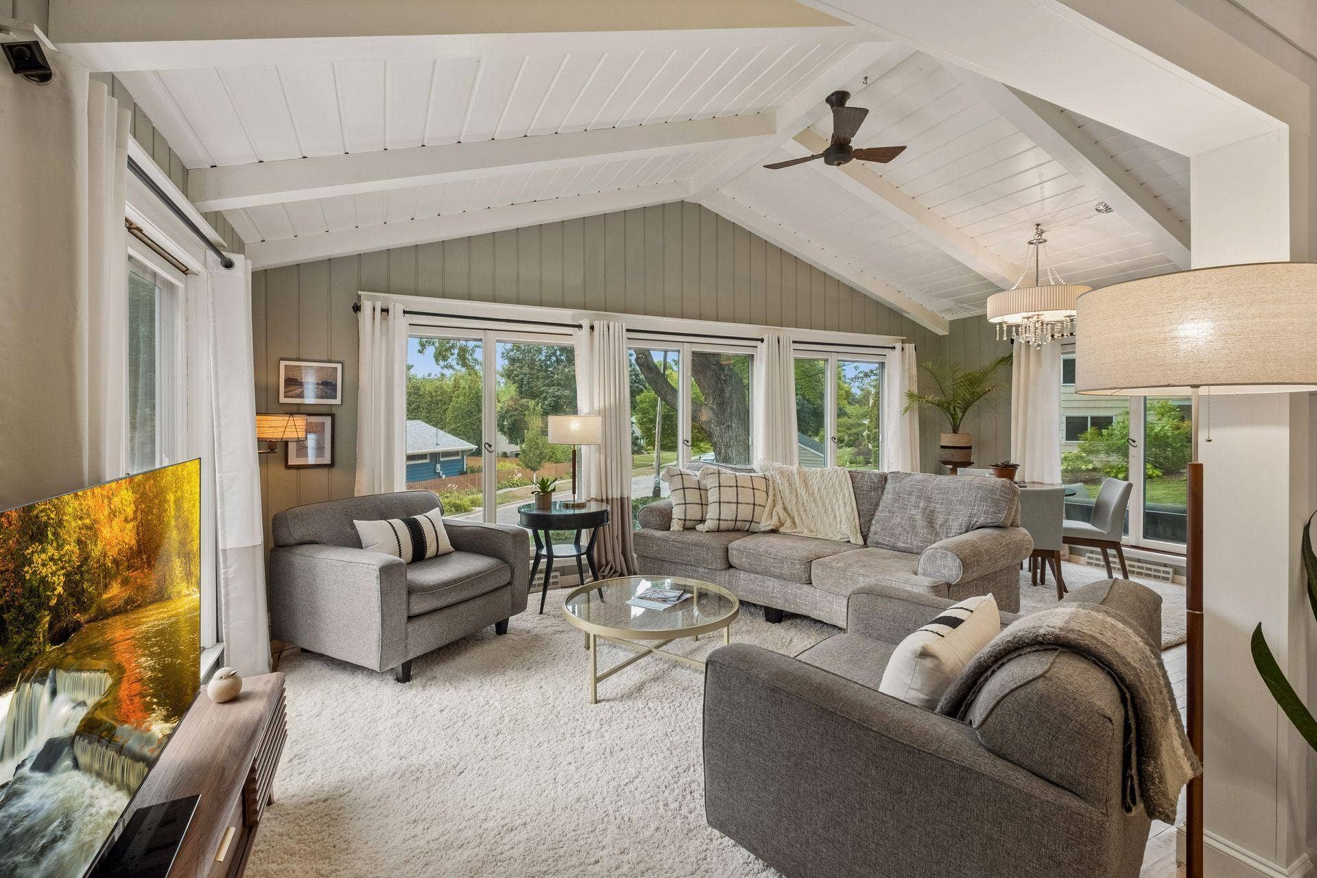 Great natural light throughout this wonderful space!