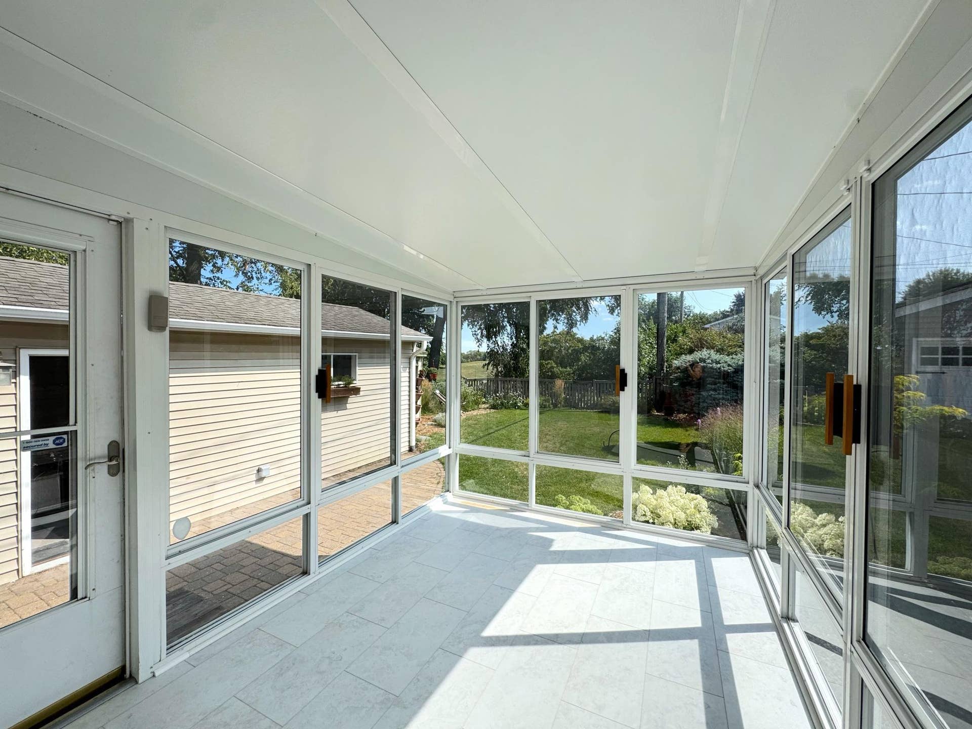 1264 Hoyt Avenue W, 89, Saint Paul, MN 55108 Sunroom