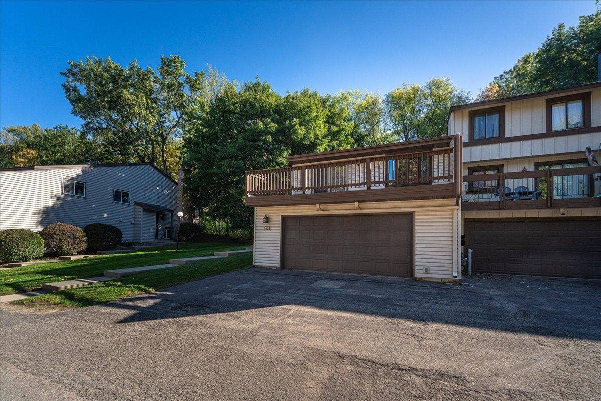 299 River Woods Lane, Burnsville, MN 55337
