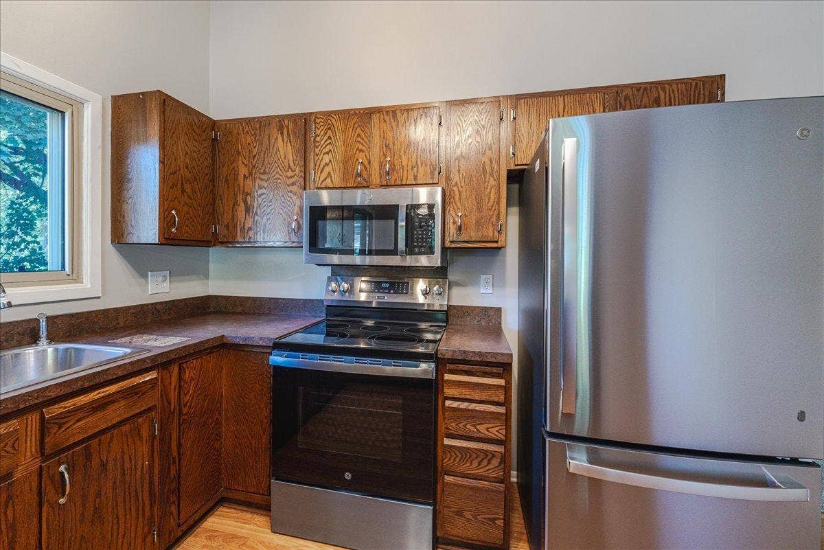 299 River Woods Lane, Burnsville, MN 55337